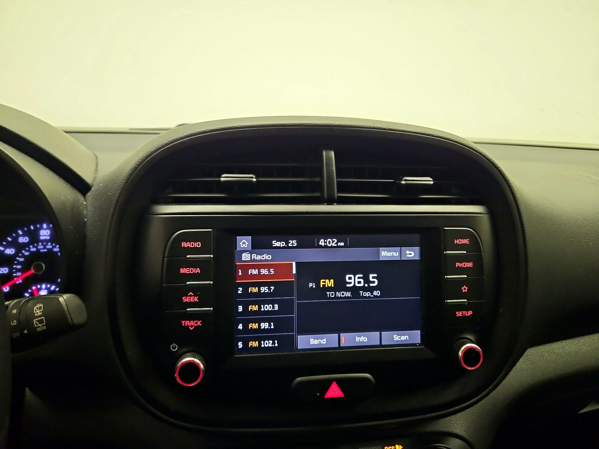 Thumbnail: 2020 Kia Soul - 14