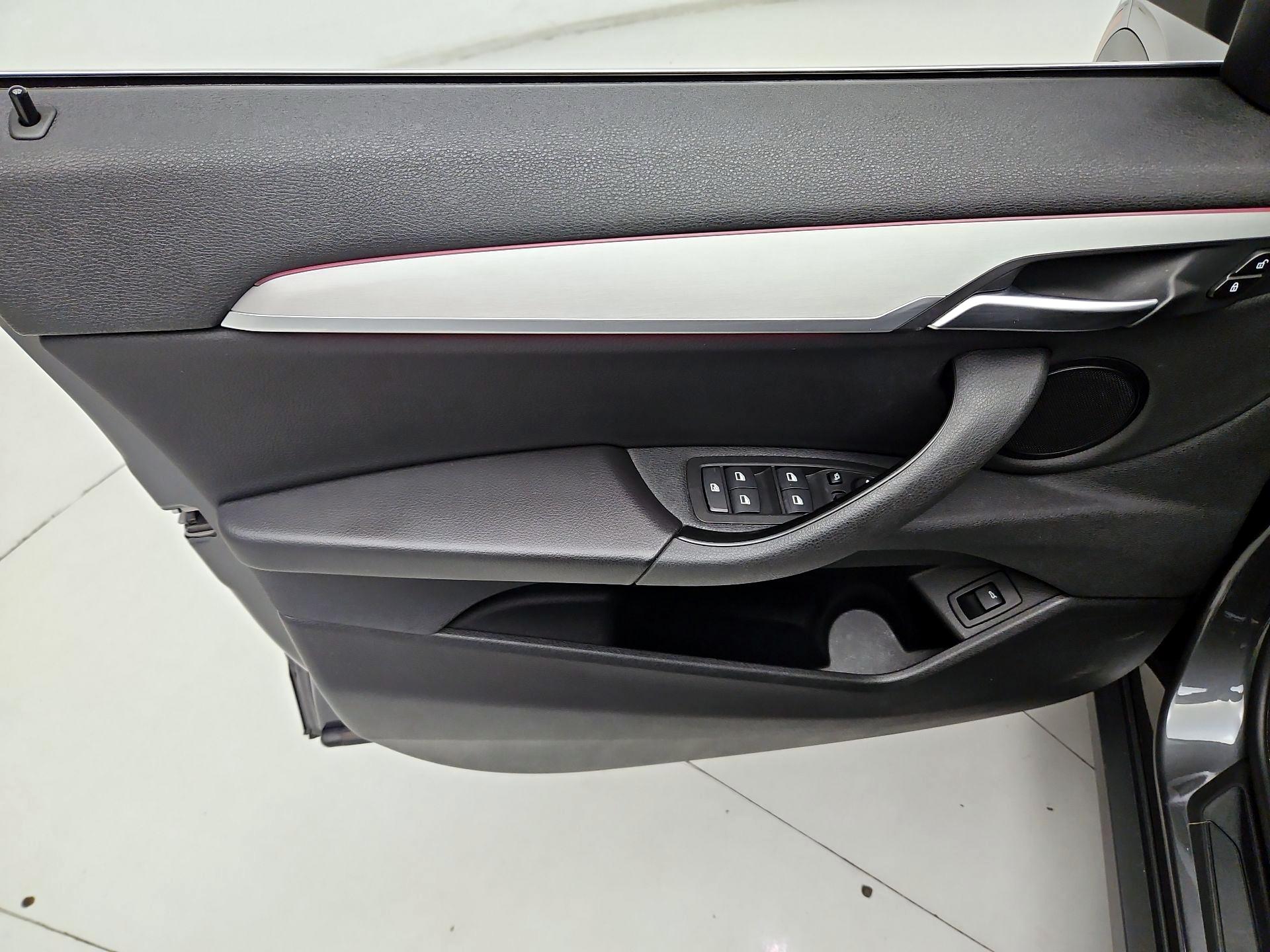 Thumbnail: 2020 BMW X2 - 12