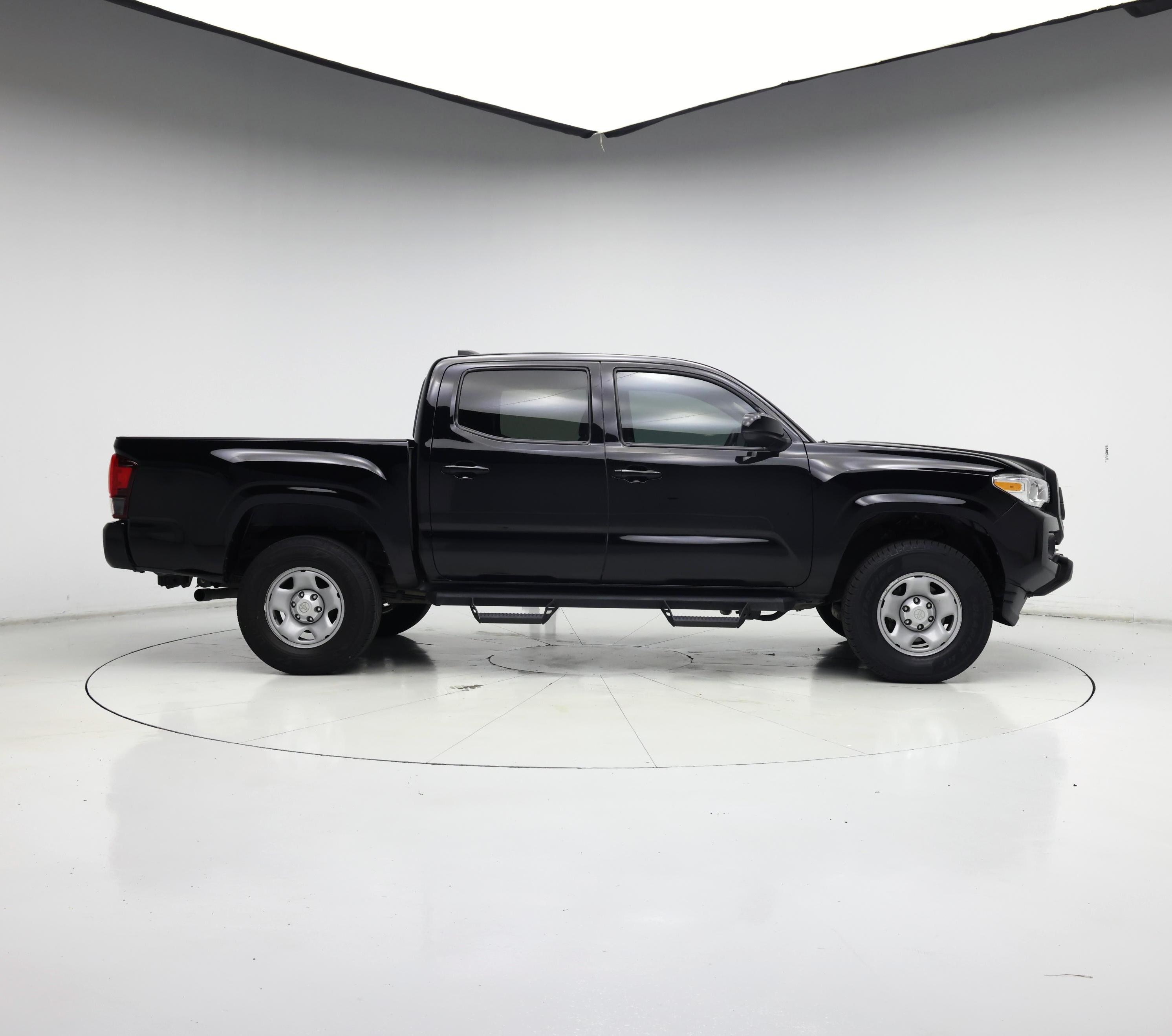 Thumbnail: 2023 Toyota Tacoma - 7