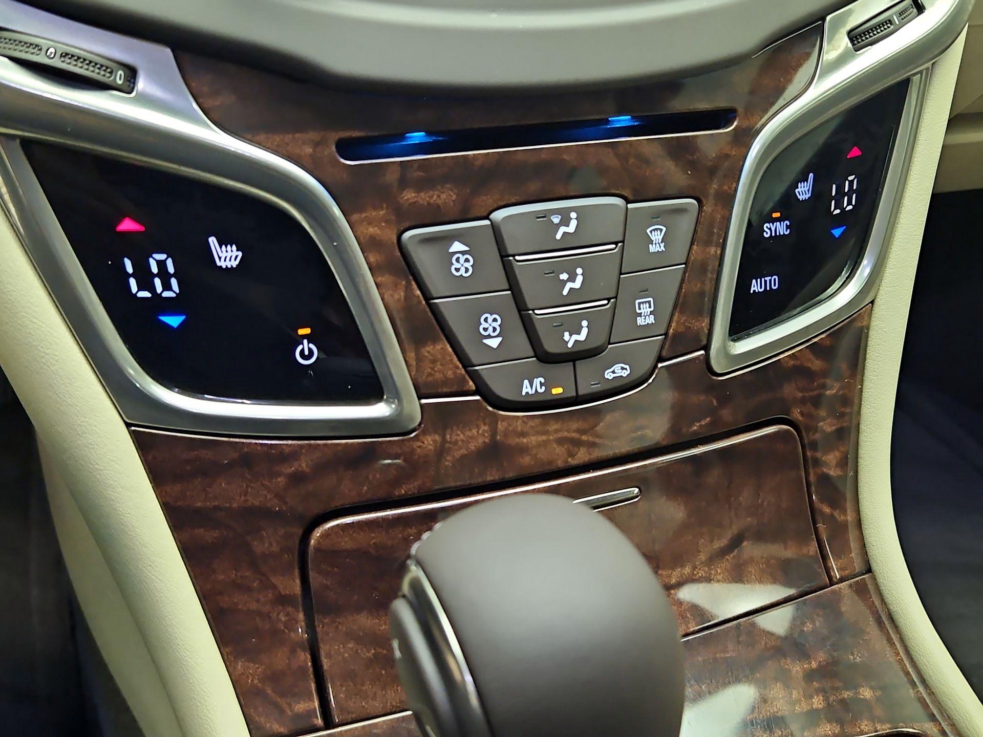 Thumbnail: 2014 Buick LaCrosse - 16