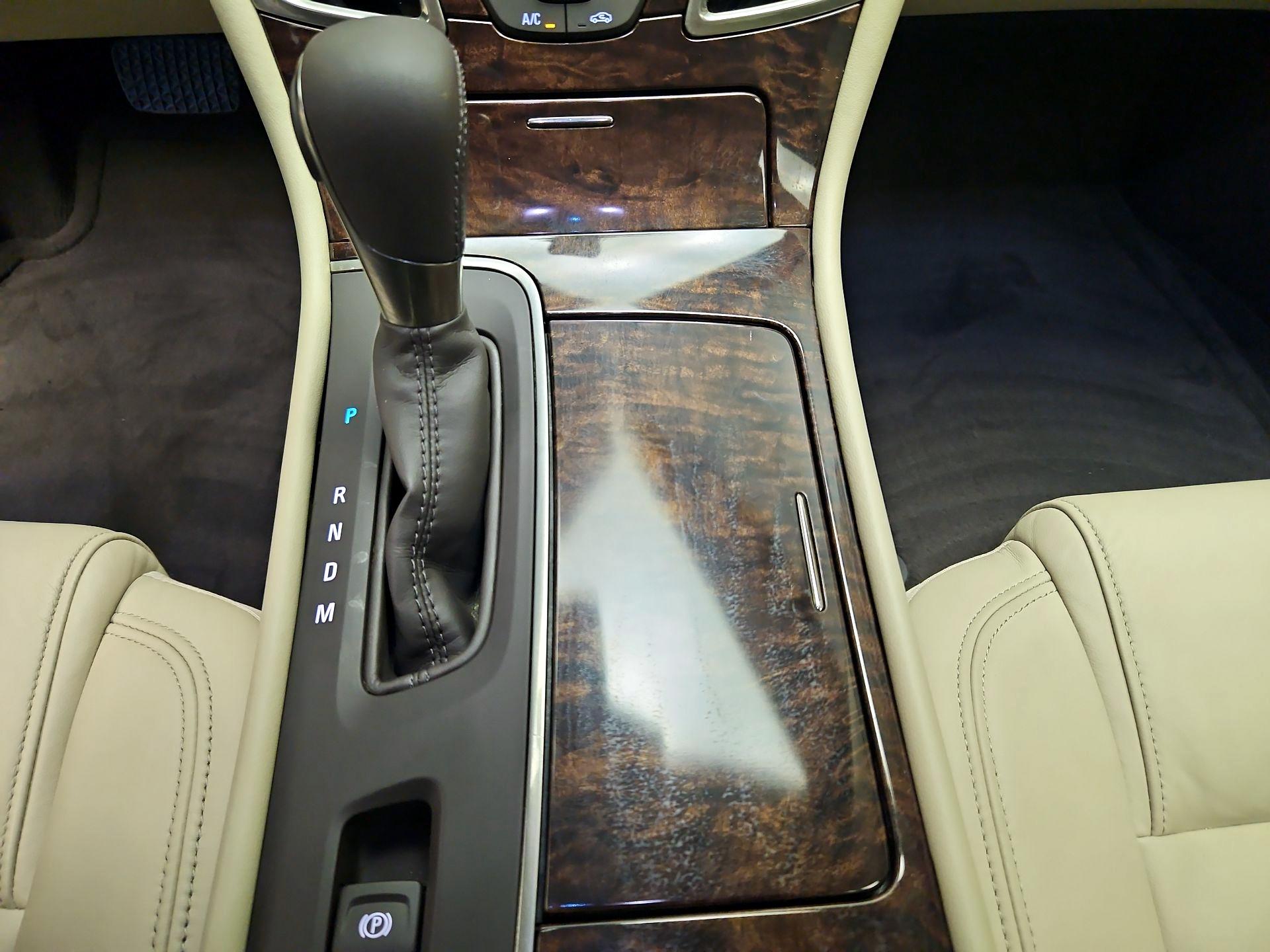 Thumbnail: 2014 Buick LaCrosse - 17