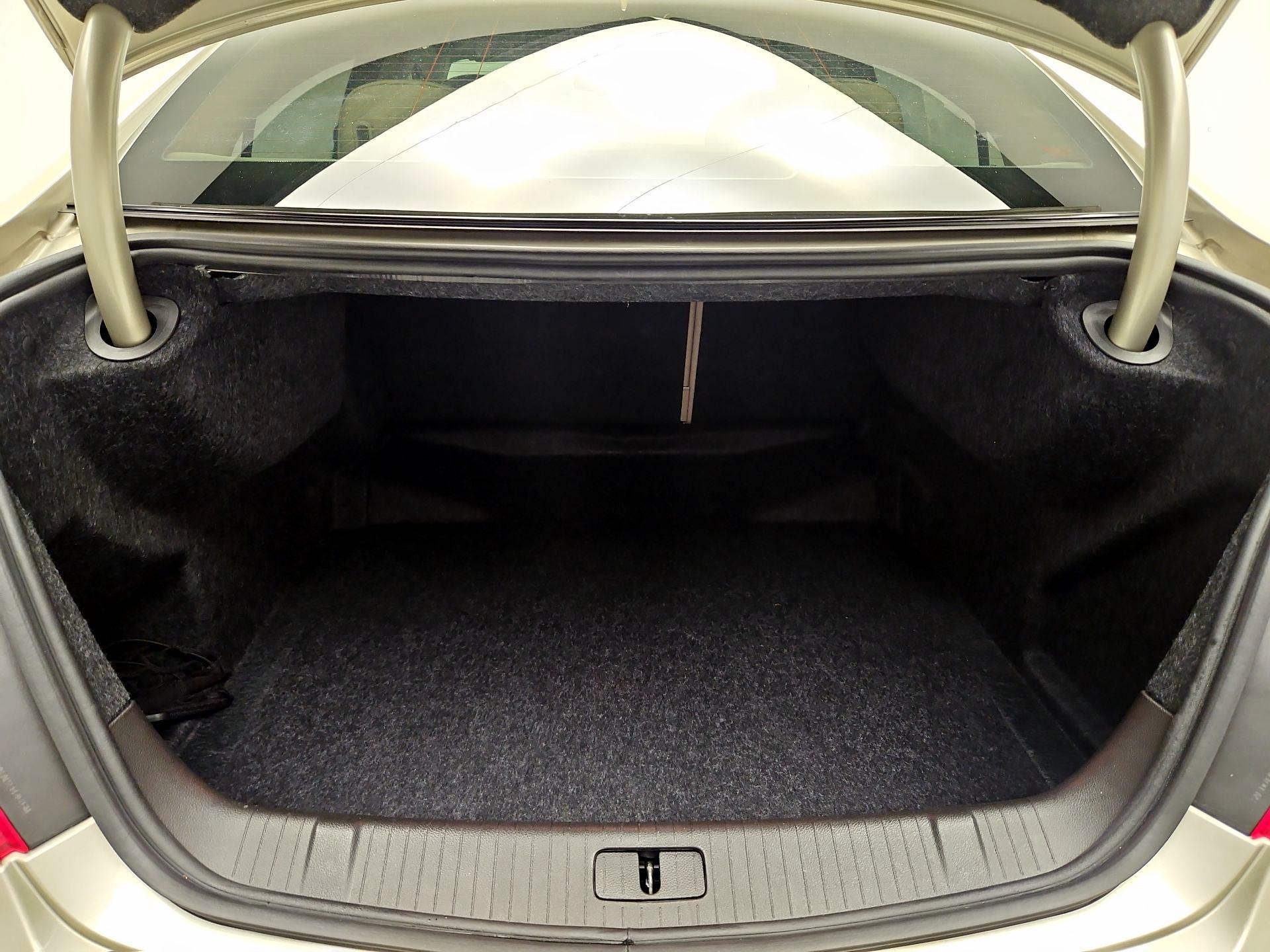 Thumbnail: 2014 Buick LaCrosse - 20