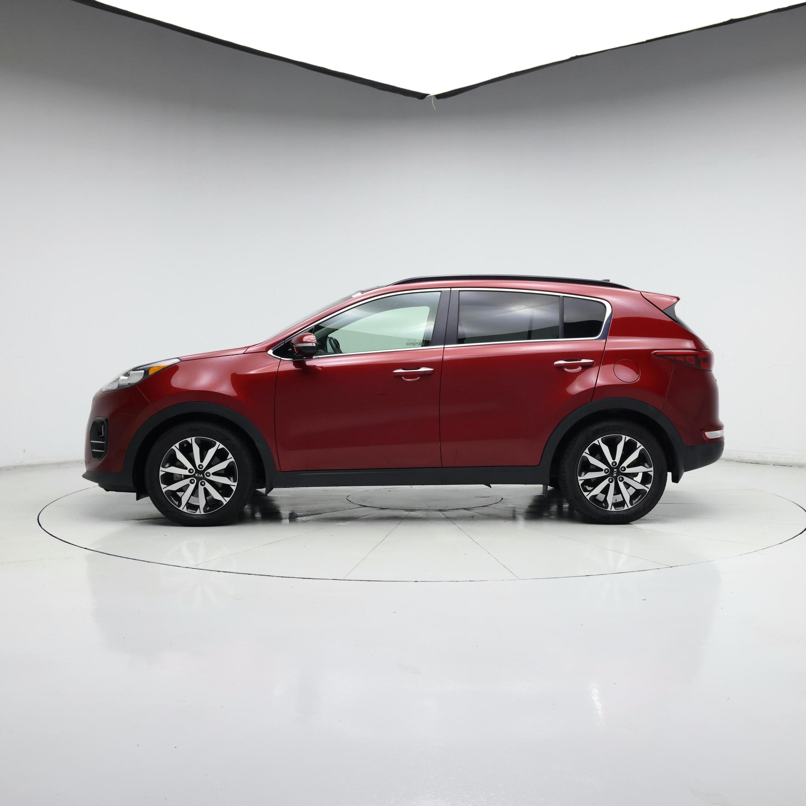 Thumbnail: 2019 Kia Sportage - 3