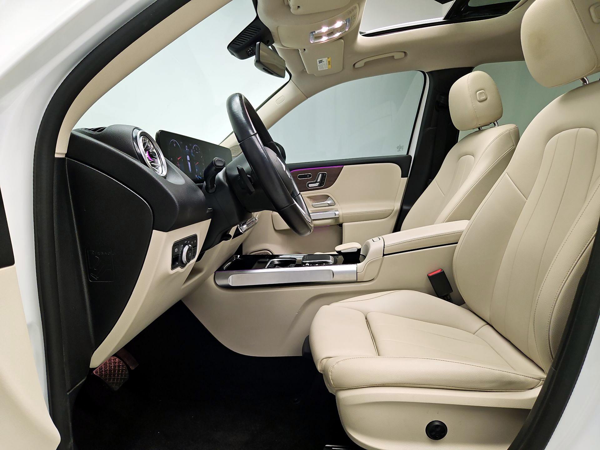 Thumbnail: 2023 Mercedes-Benz GLB - 11