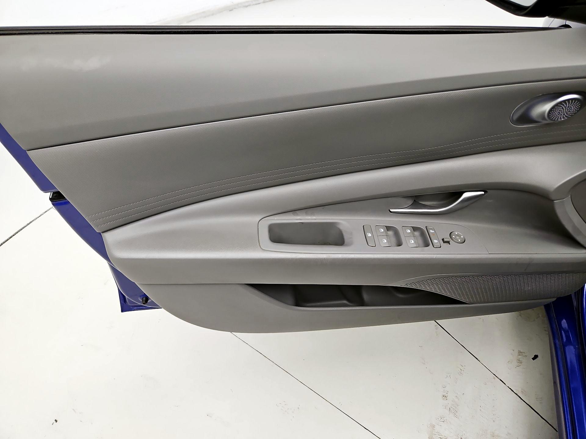 Thumbnail: 2024 Hyundai Elantra - 12