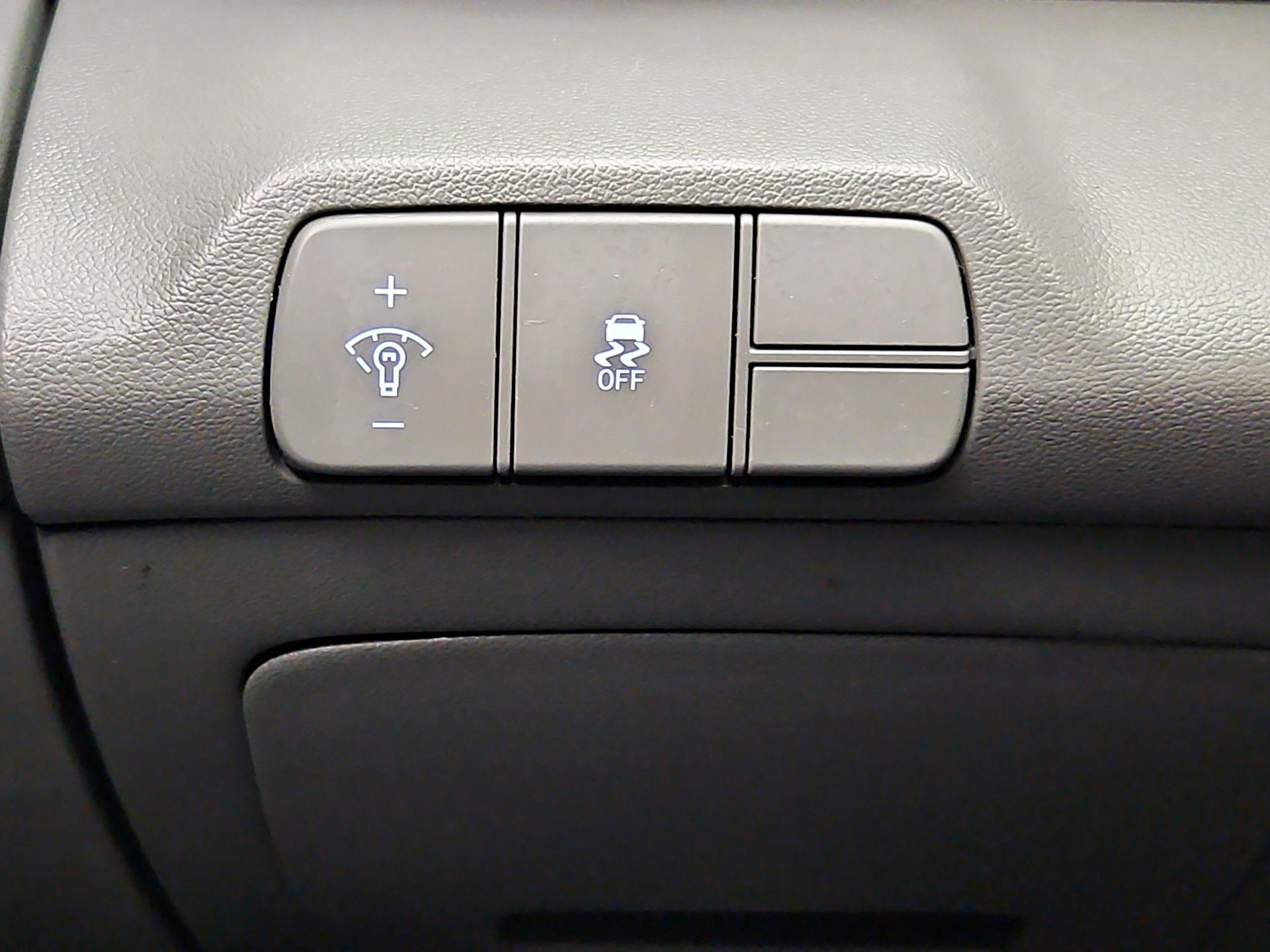Thumbnail: 2024 Hyundai Elantra - 13