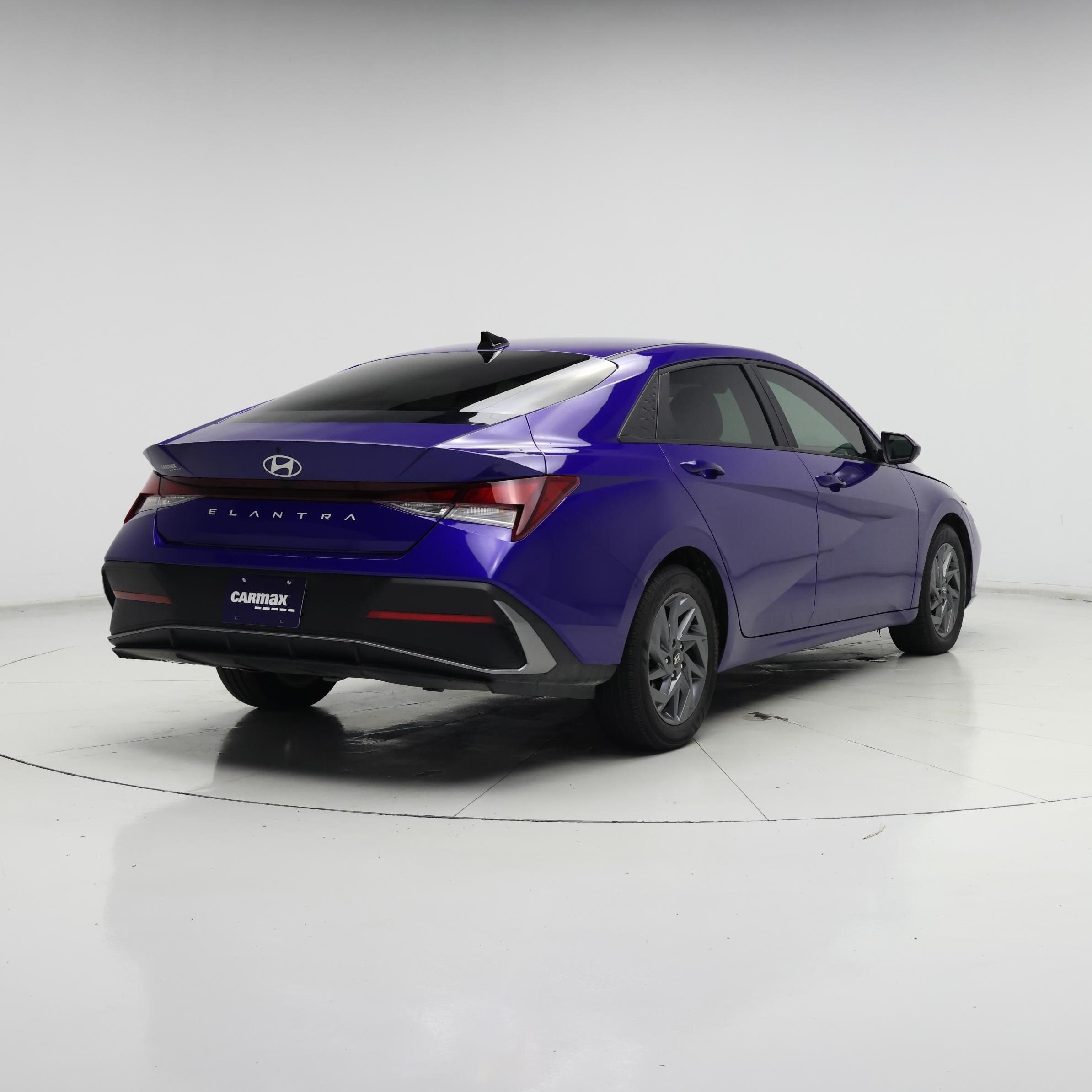 Thumbnail: 2024 Hyundai Elantra - 8