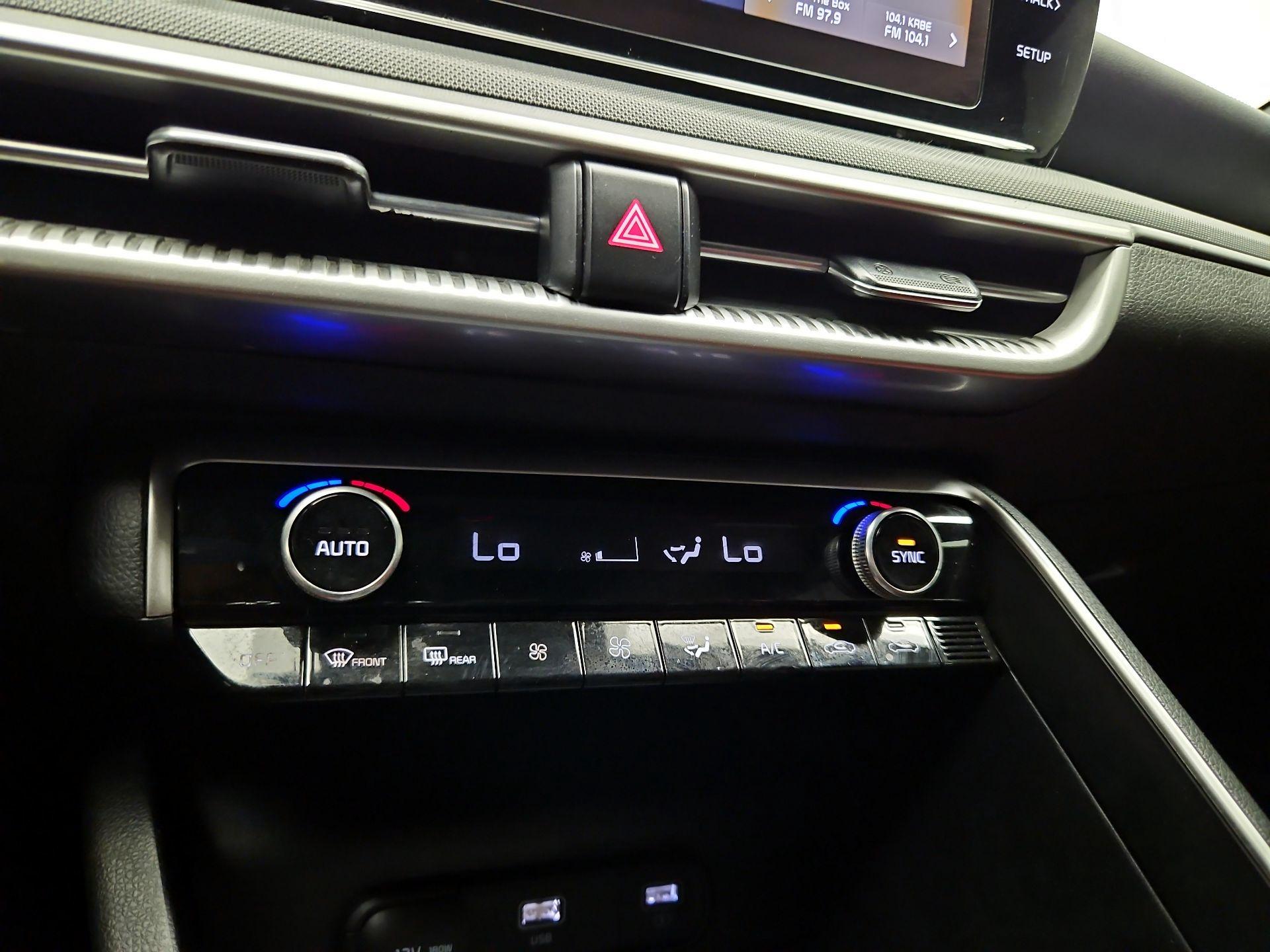 Thumbnail: 2023 Kia K5 - 16