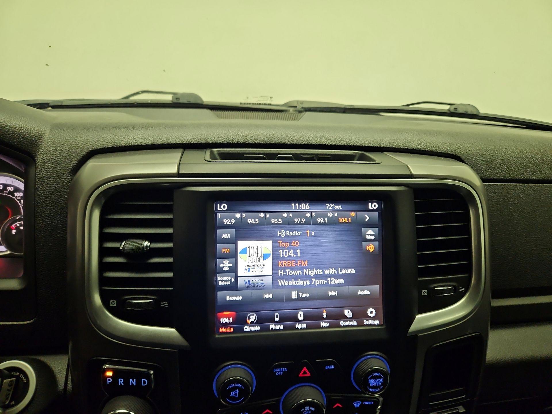 Thumbnail: 2023 RAM 1500 Classic - 14