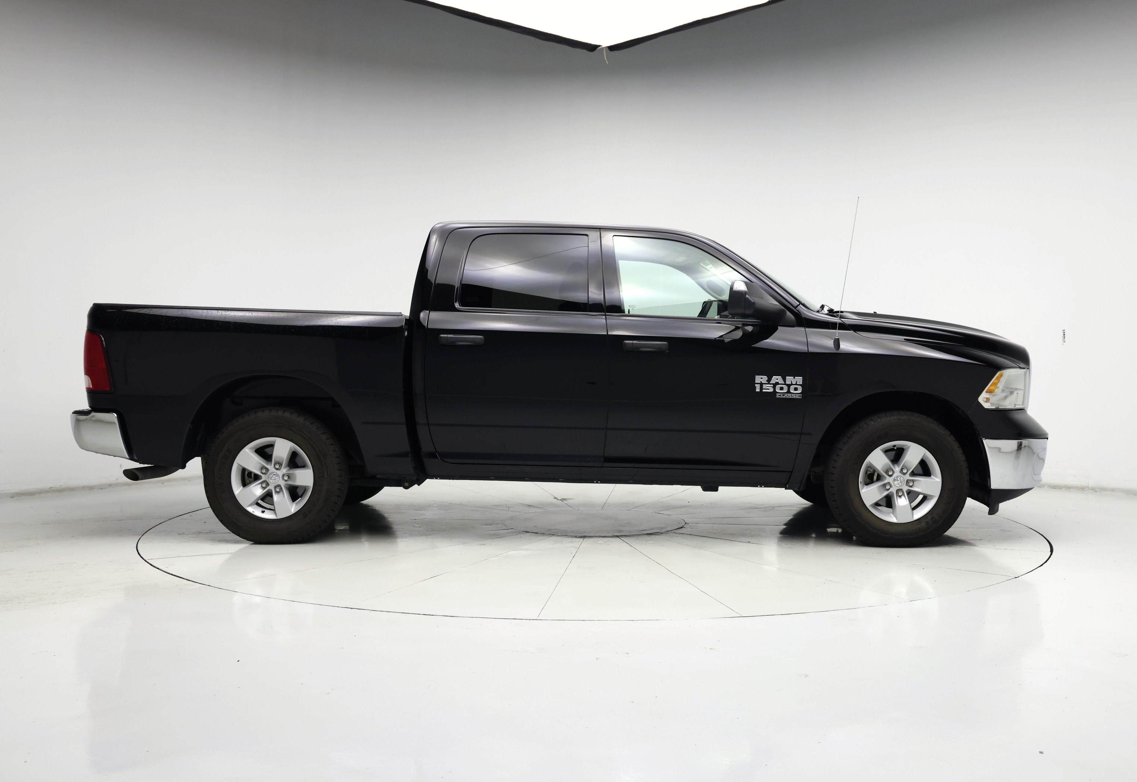 Thumbnail: 2023 RAM 1500 Classic - 7