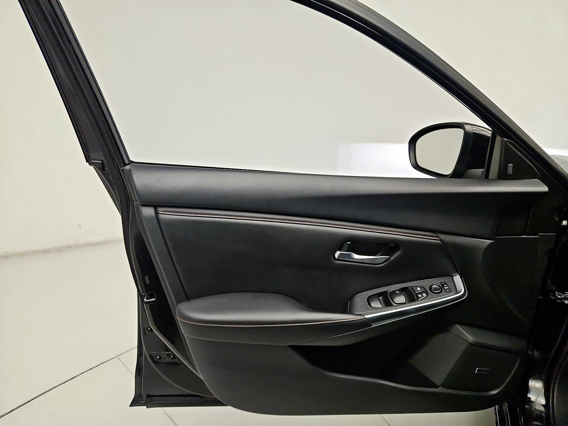 Thumbnail: 2023 Nissan Sentra - 12