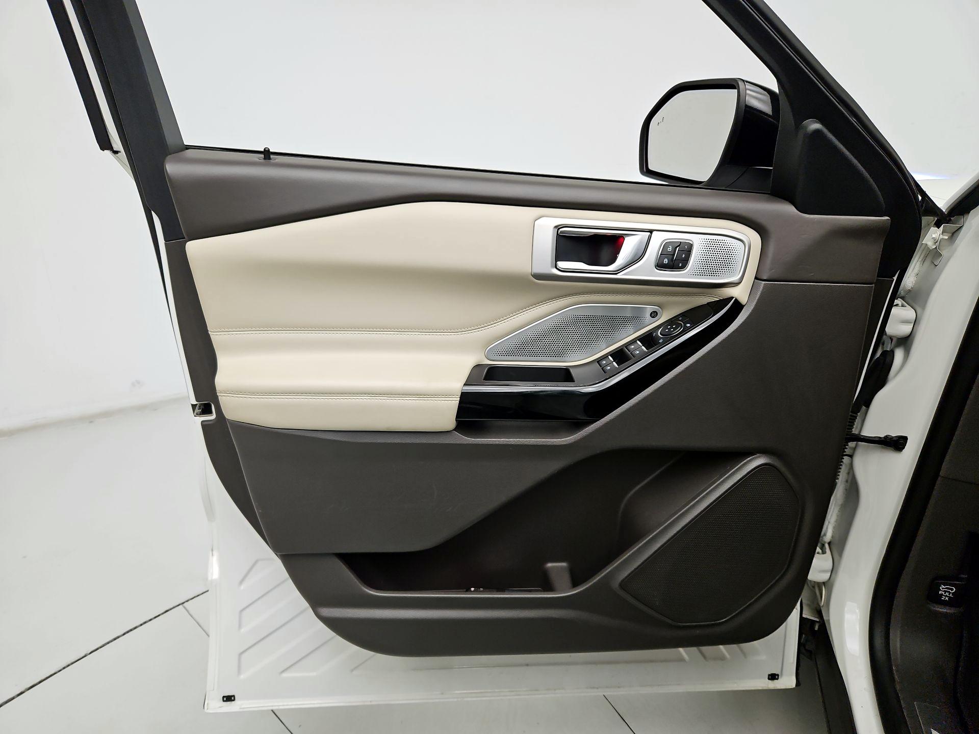 Thumbnail: 2021 Ford Explorer - 12