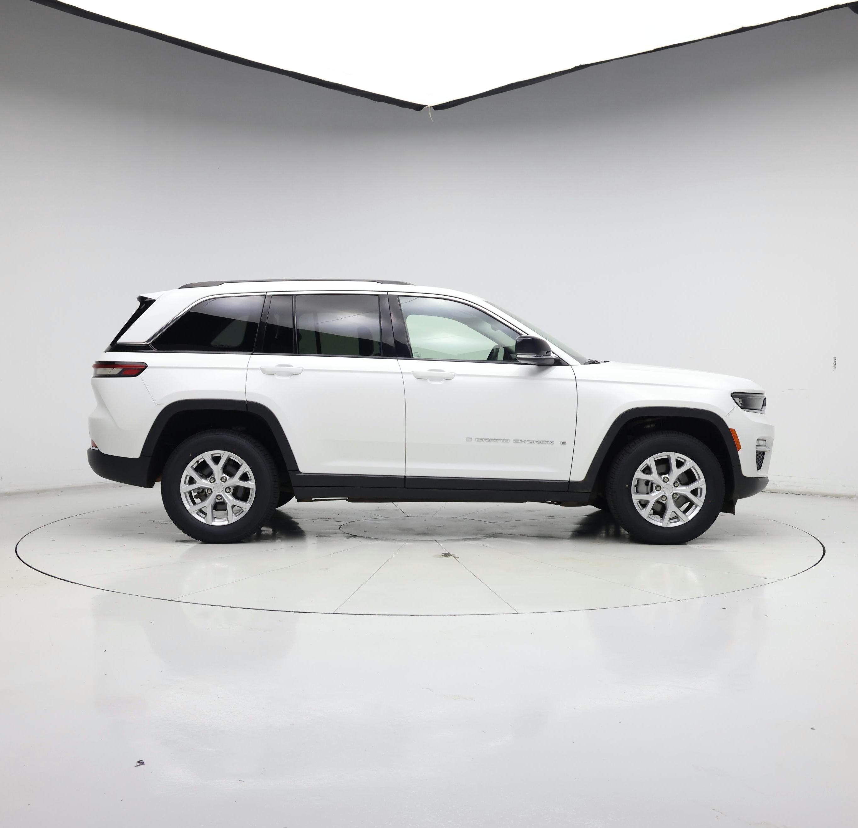 Thumbnail: 2023 Jeep Grand Cherokee - 7
