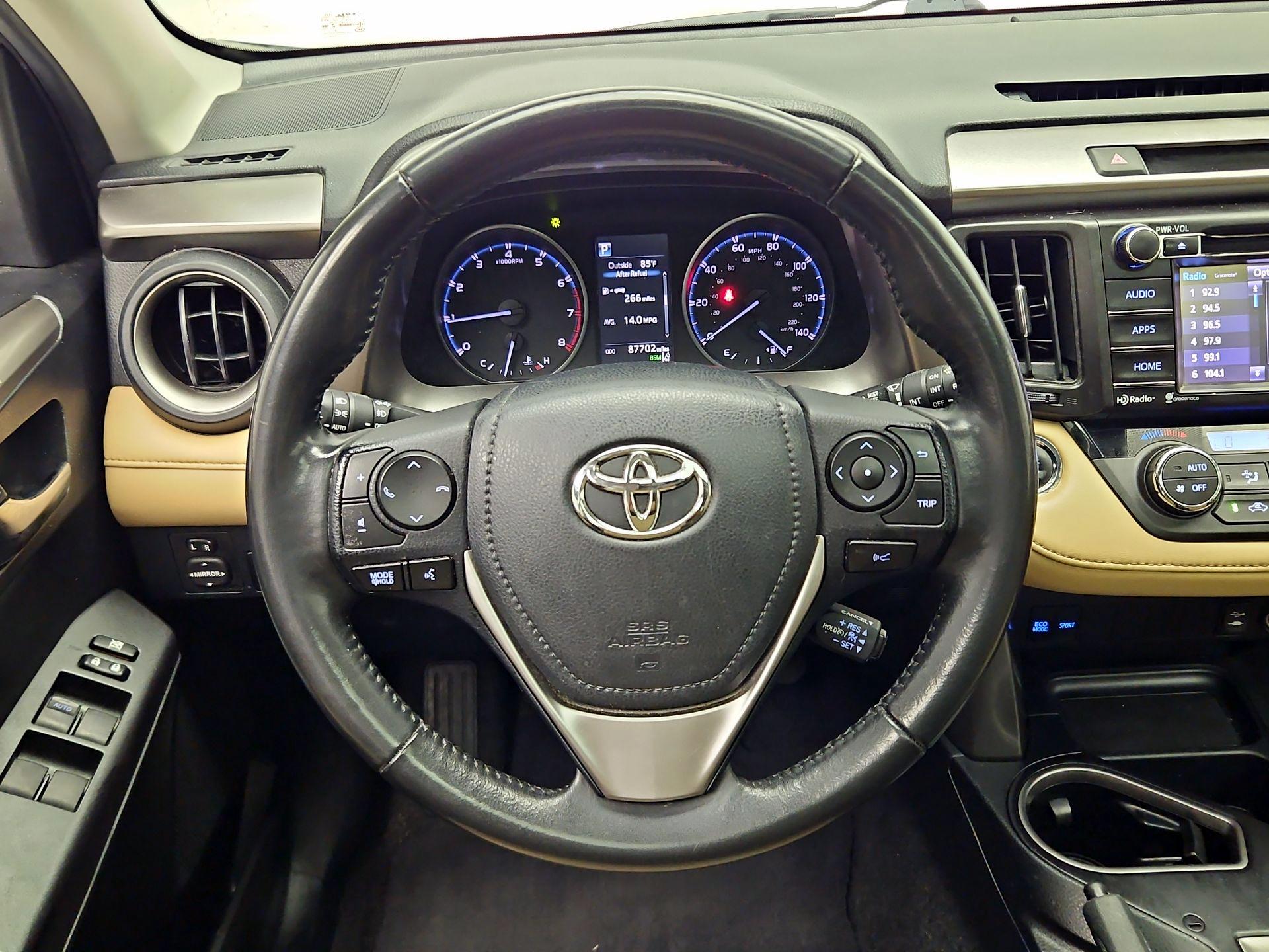 Thumbnail: 2018 Toyota RAV4 - 10