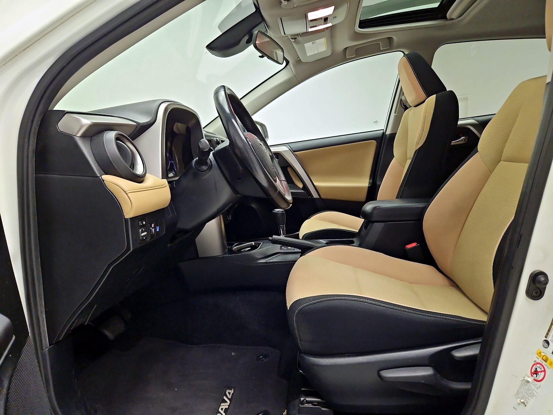 Thumbnail: 2018 Toyota RAV4 - 11