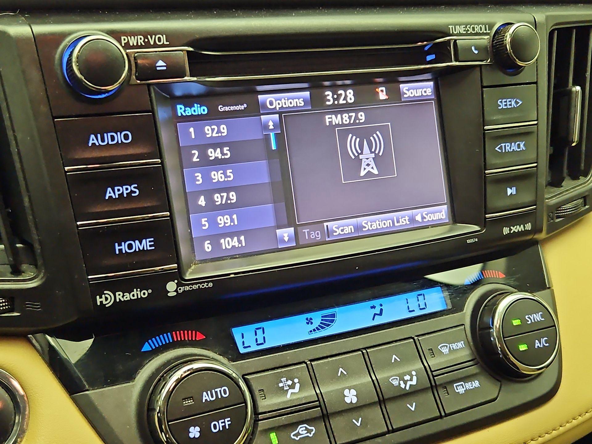 Thumbnail: 2018 Toyota RAV4 - 15