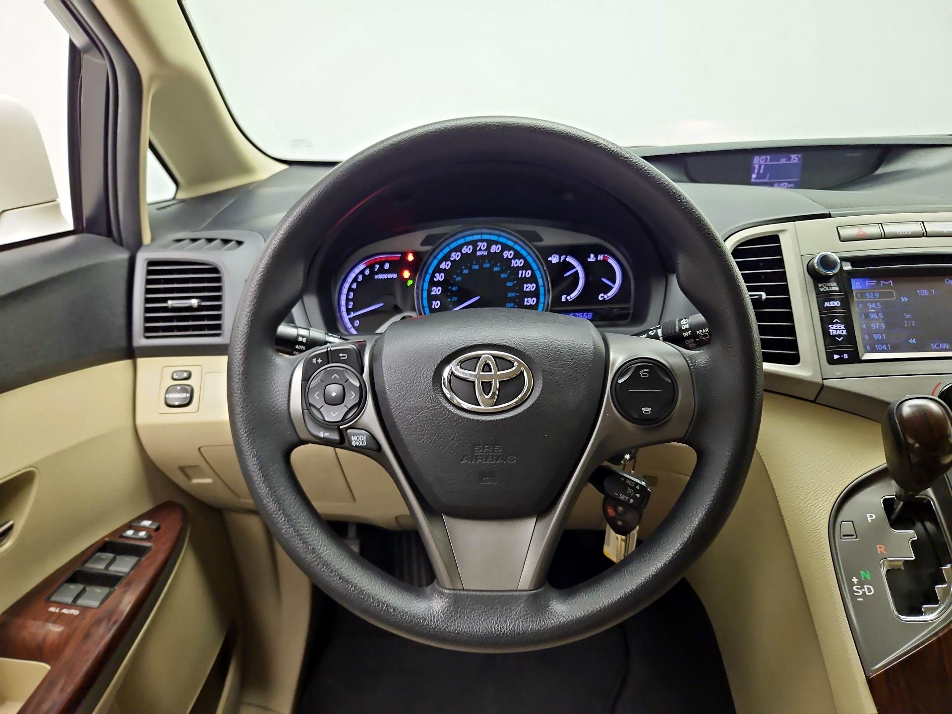 Thumbnail: 2014 Toyota Venza - 10