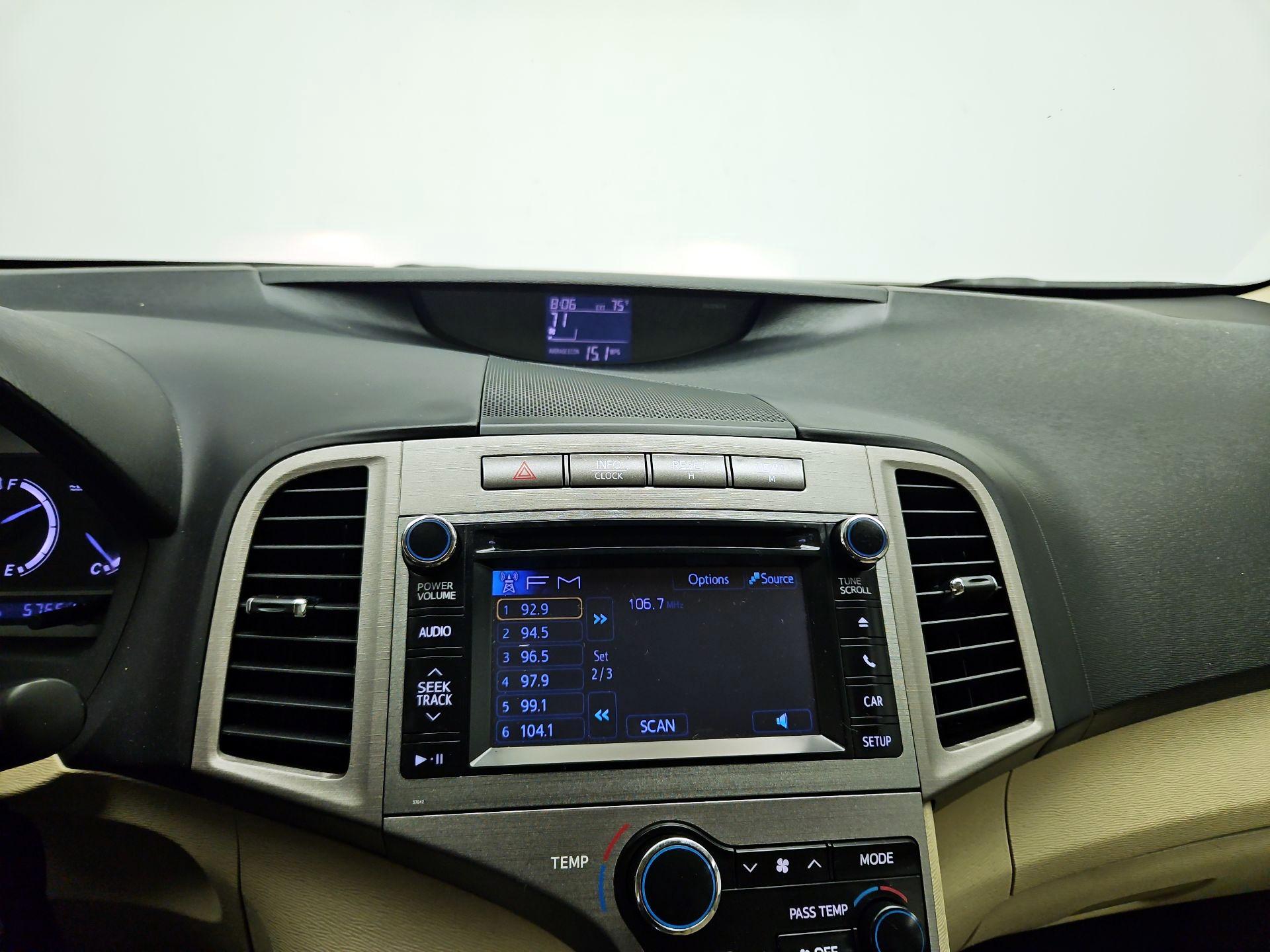 Thumbnail: 2014 Toyota Venza - 13