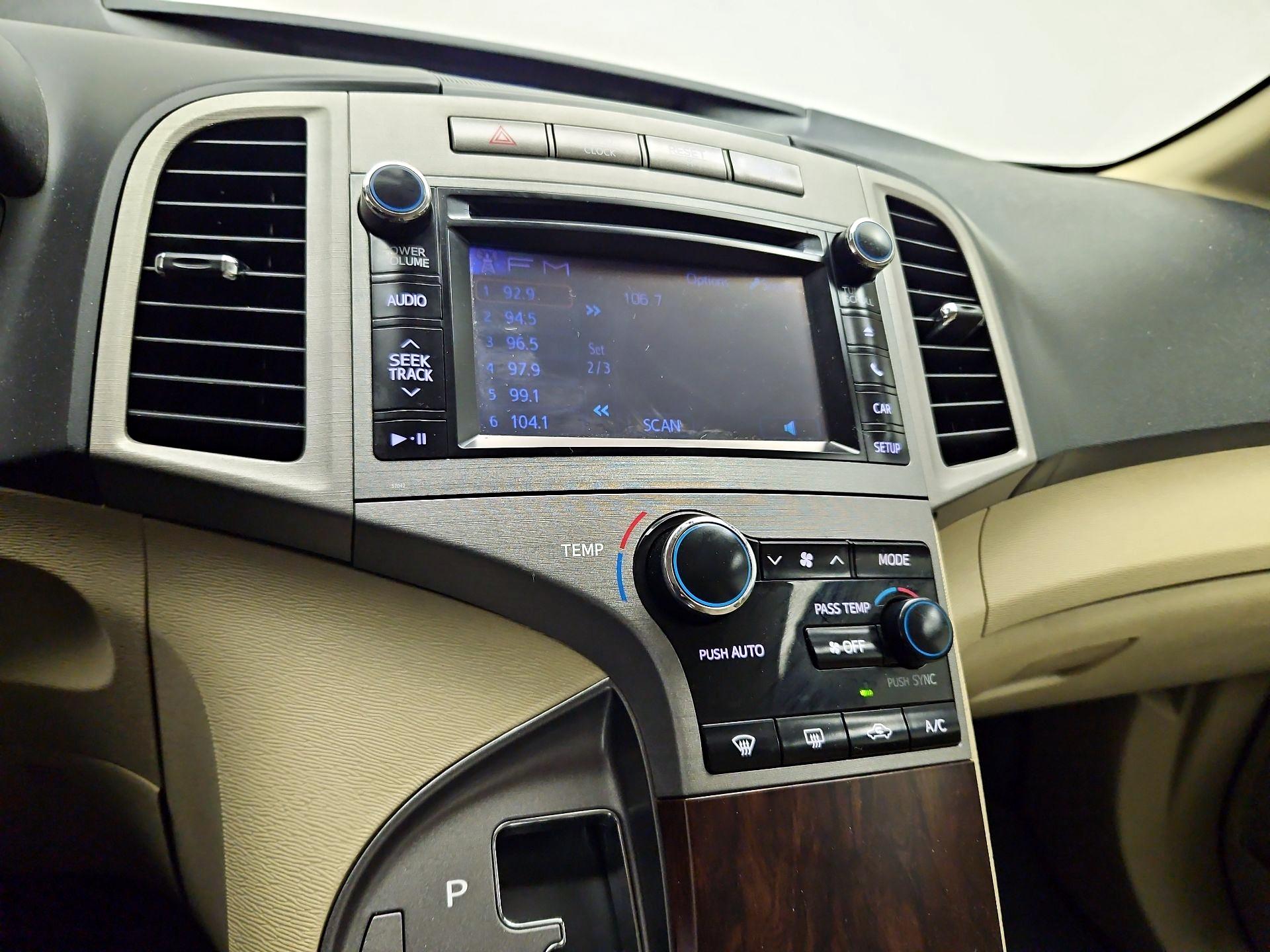 Thumbnail: 2014 Toyota Venza - 14