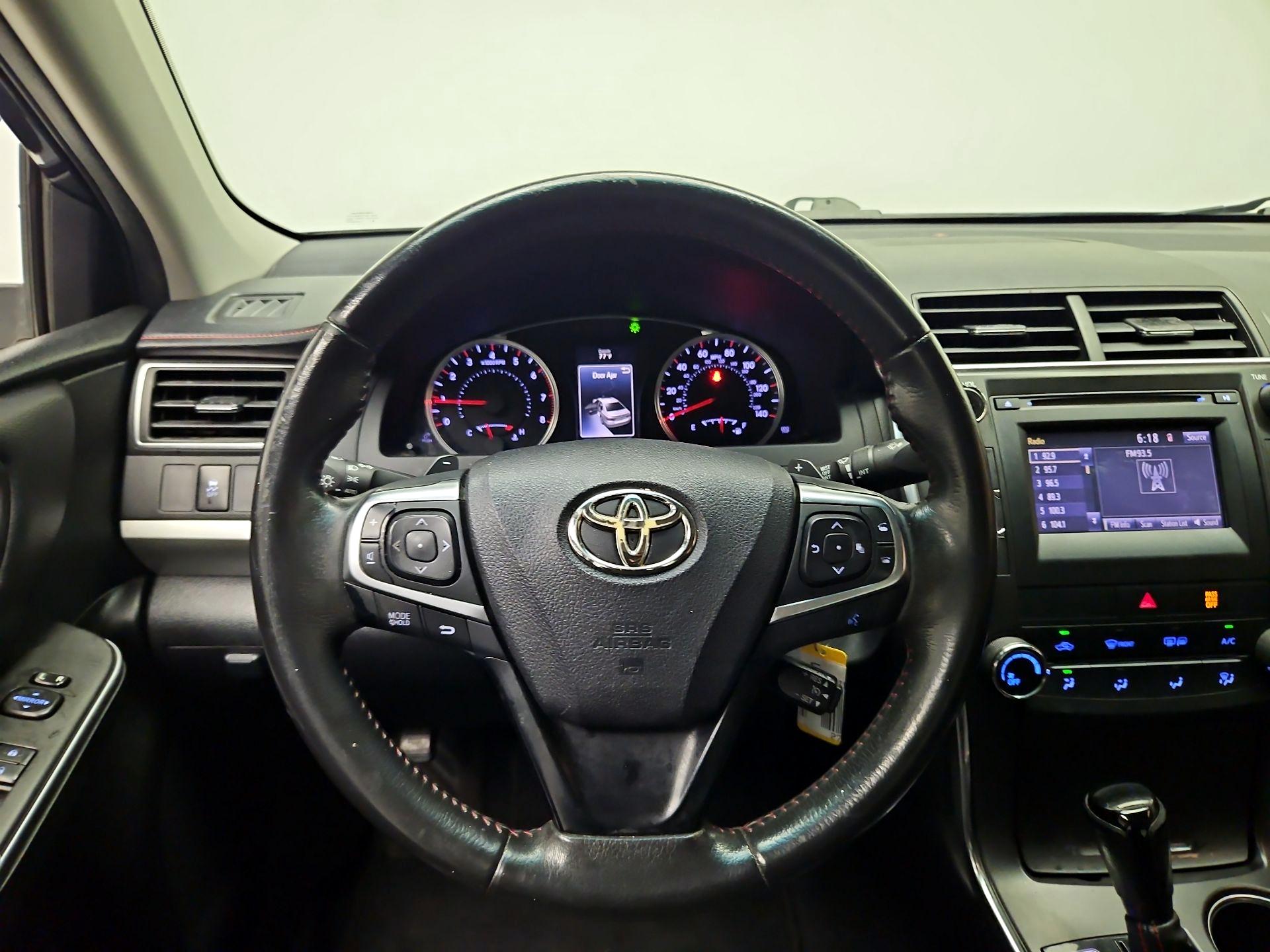 Thumbnail: 2017 Toyota Camry - 10