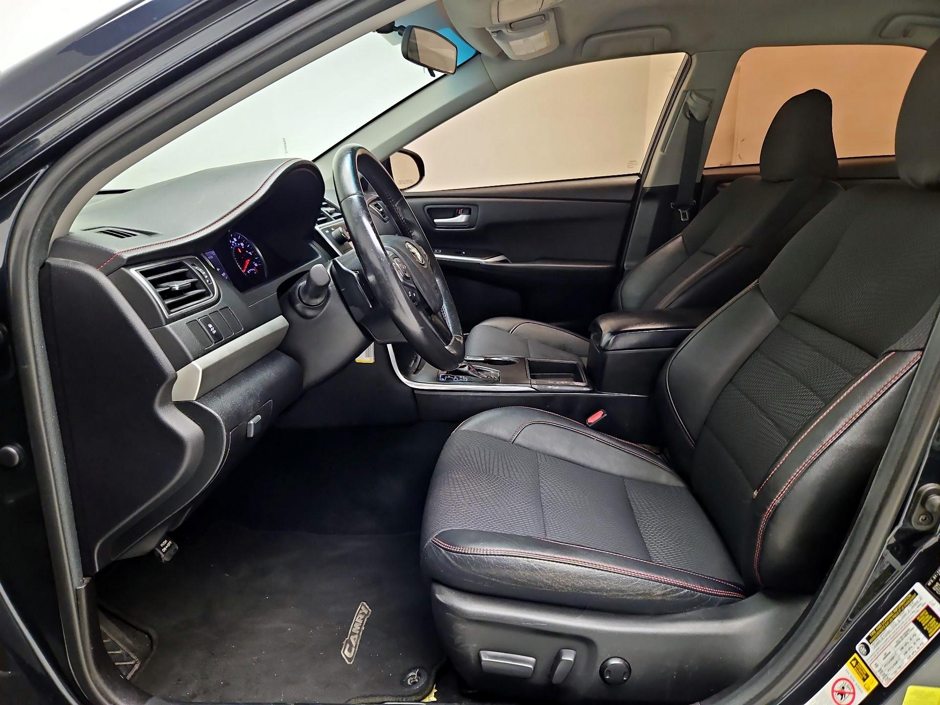 Thumbnail: 2017 Toyota Camry - 11