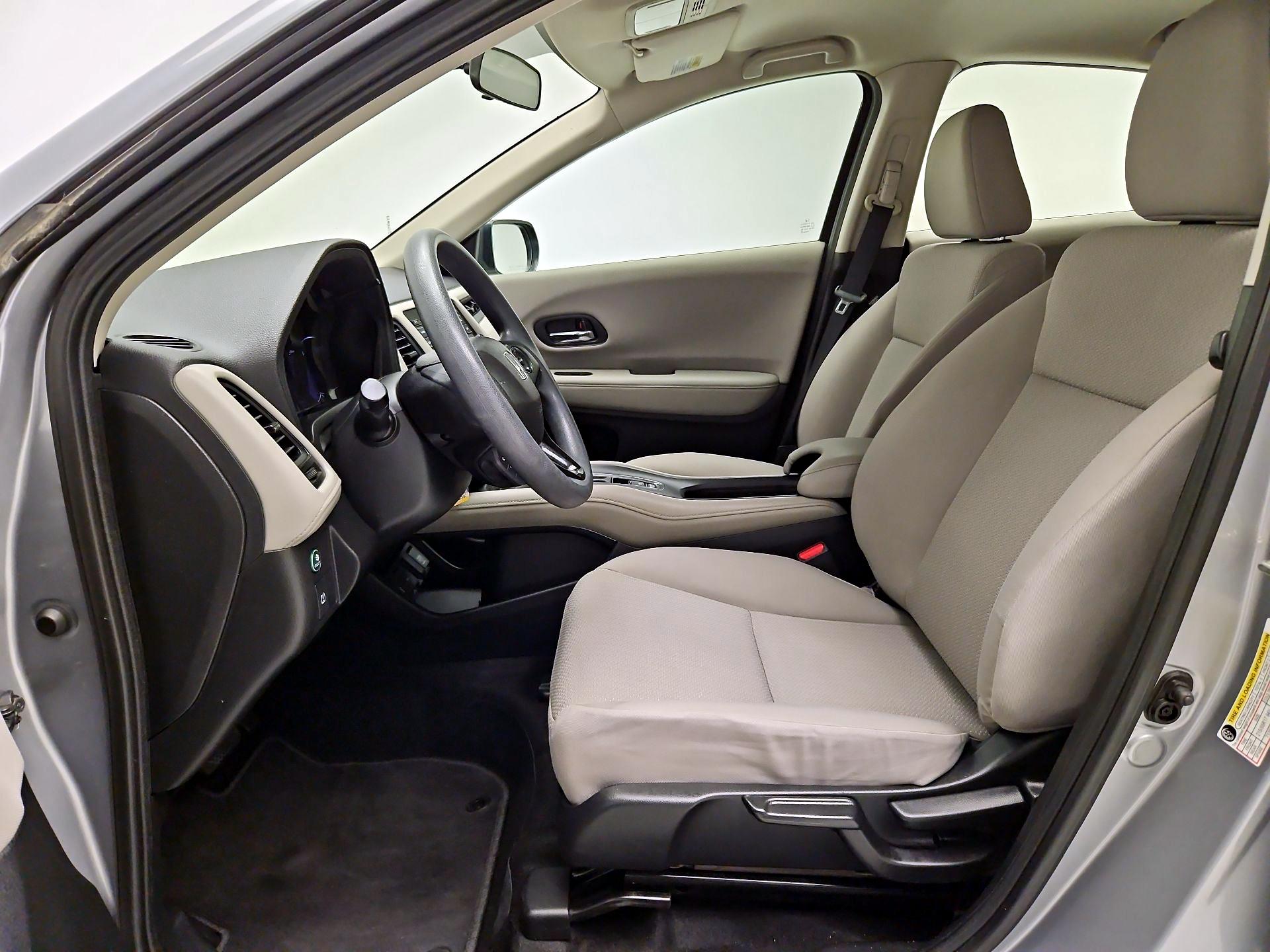 Thumbnail: 2018 Honda HR-V - 11