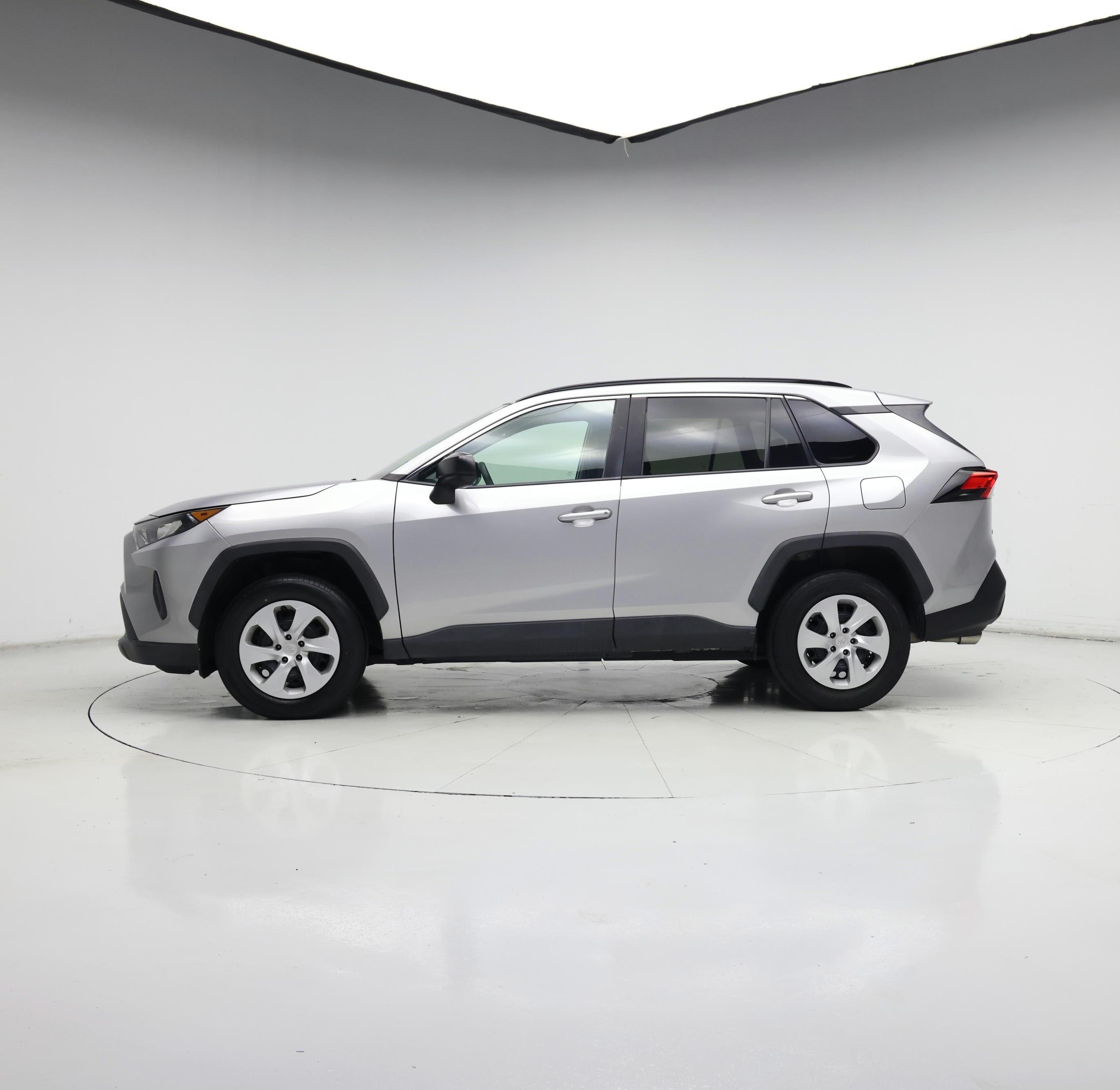 Thumbnail: 2020 Toyota RAV4 - 3