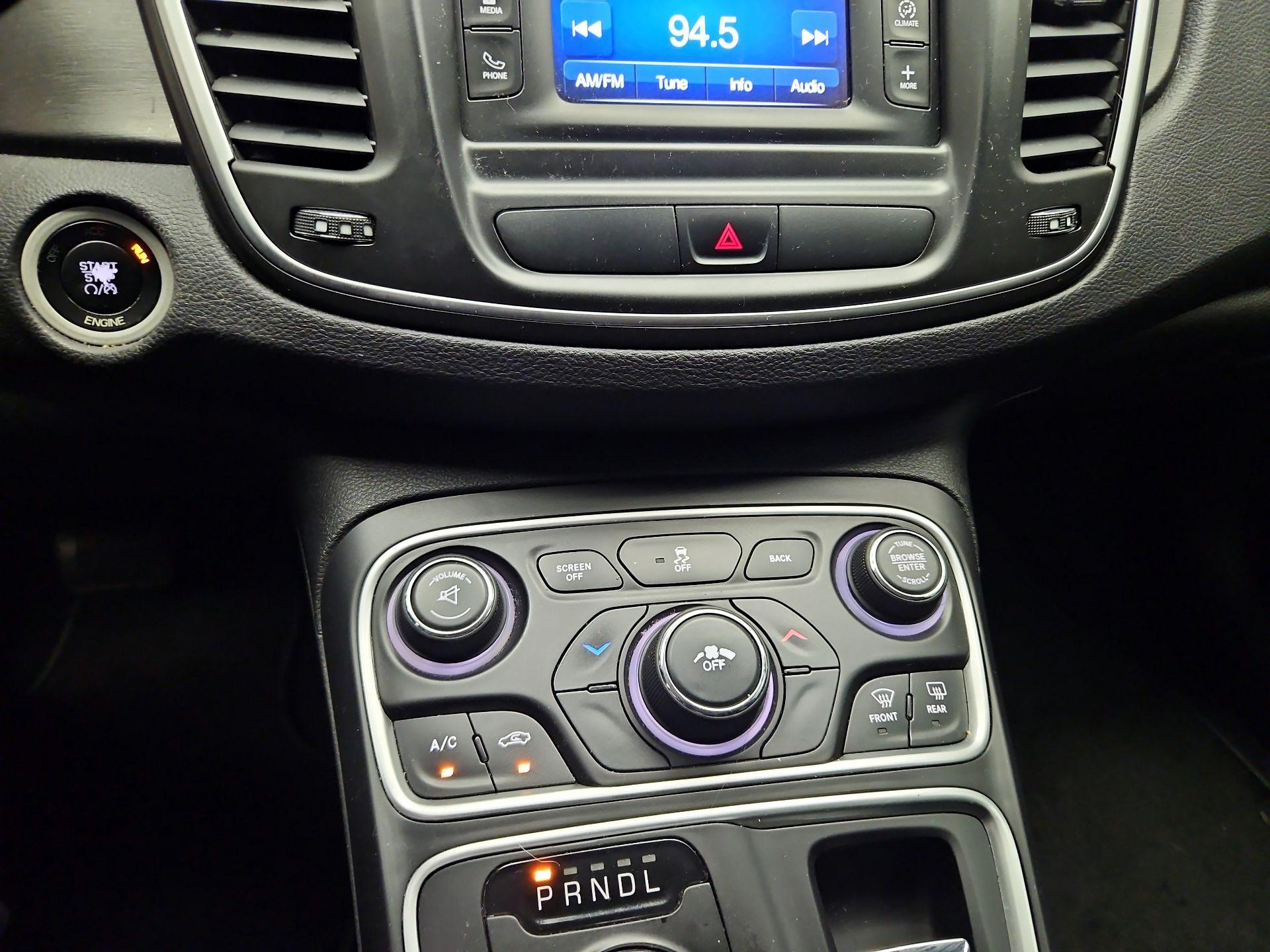 Thumbnail: 2015 Chrysler 200 - 15