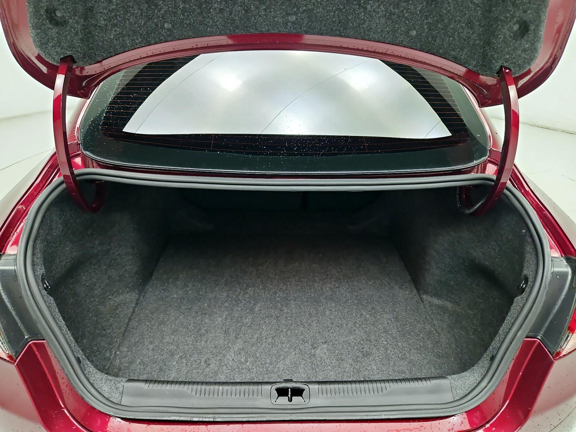 Thumbnail: 2015 Chrysler 200 - 18