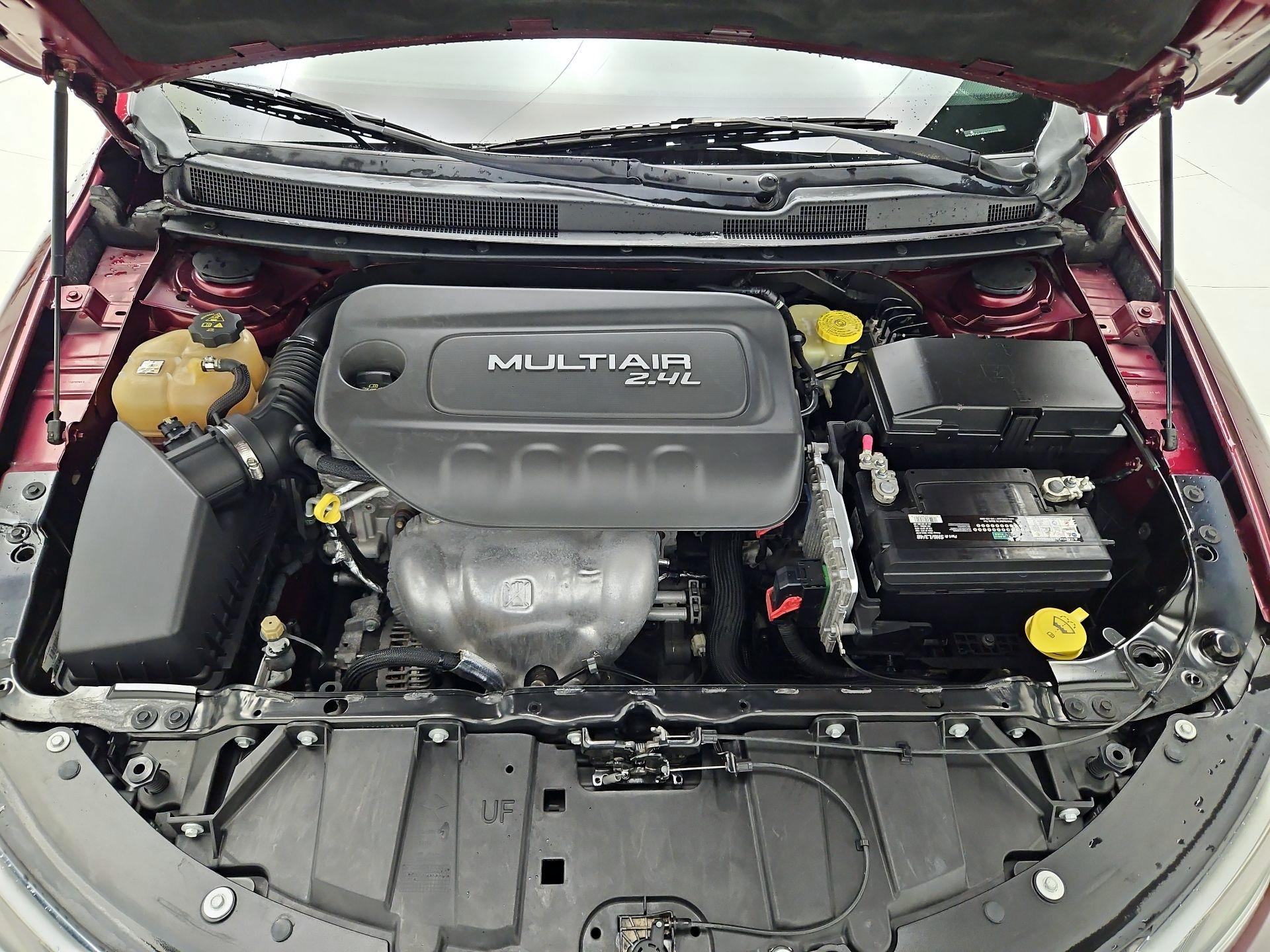 Thumbnail: 2015 Chrysler 200 - 19