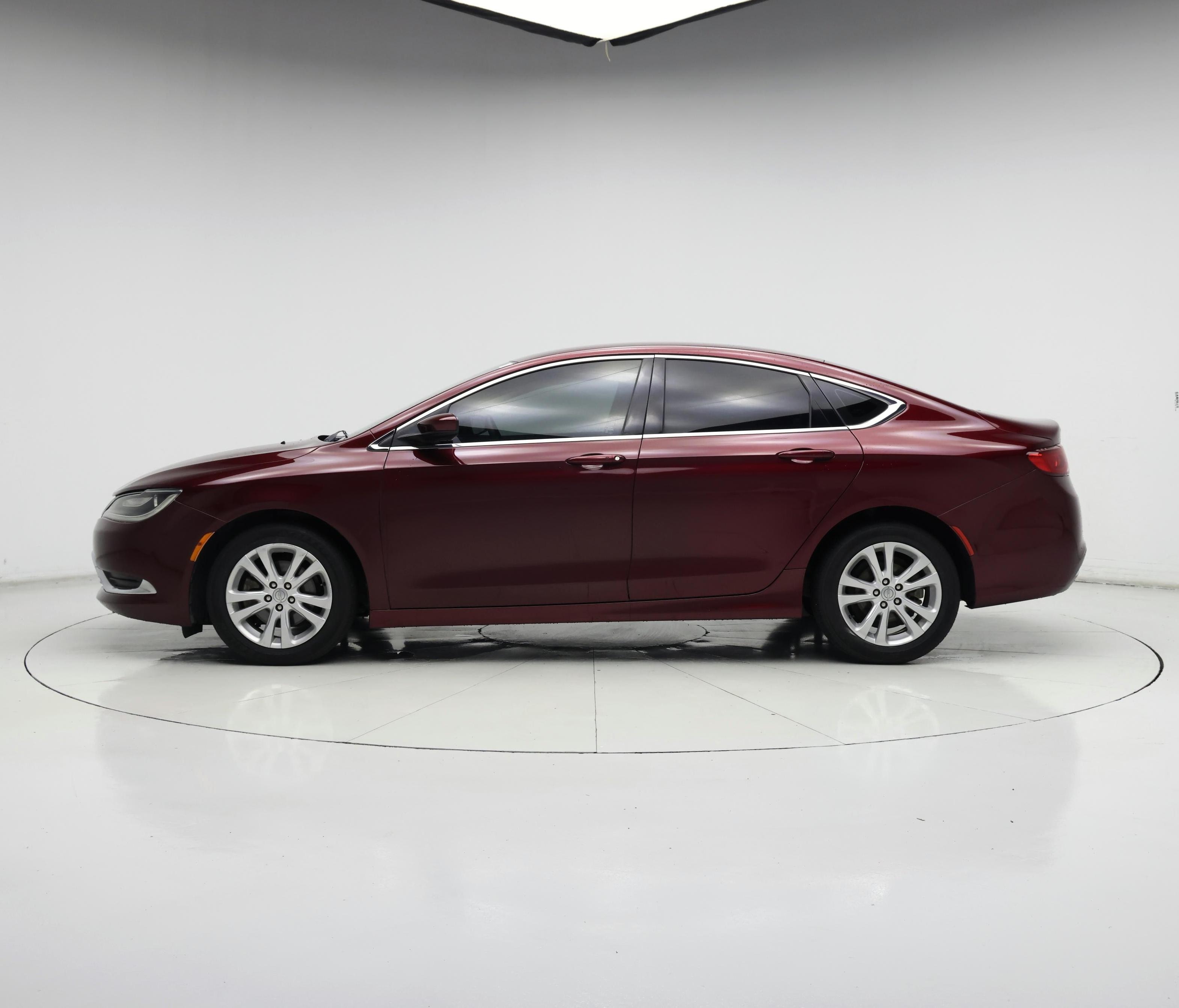 Thumbnail: 2015 Chrysler 200 - 3