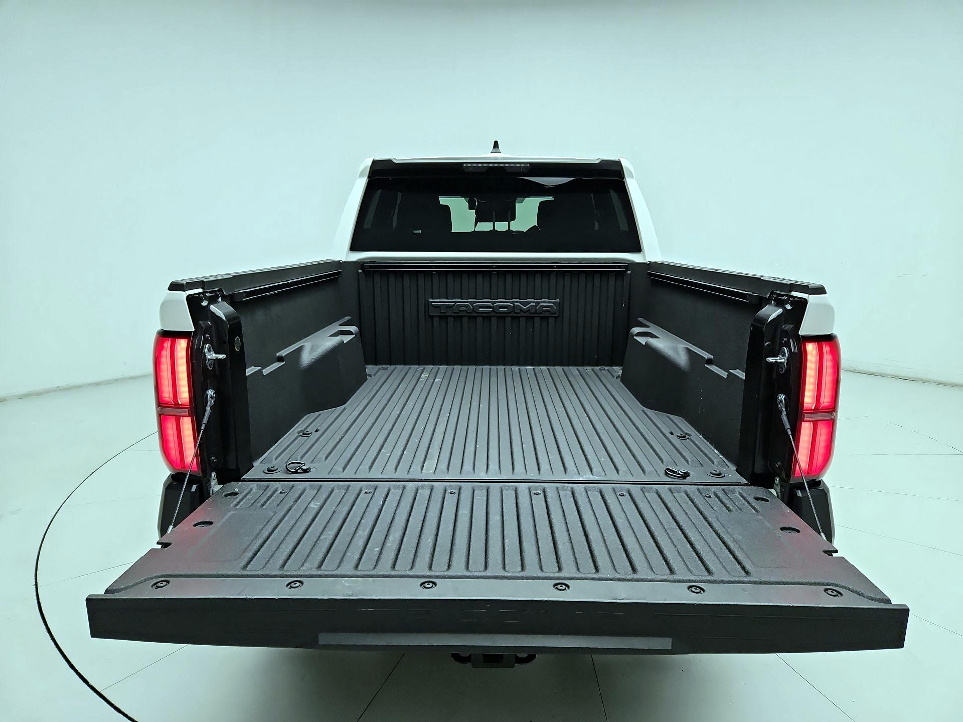 Thumbnail: 2024 Toyota Tacoma - 18
