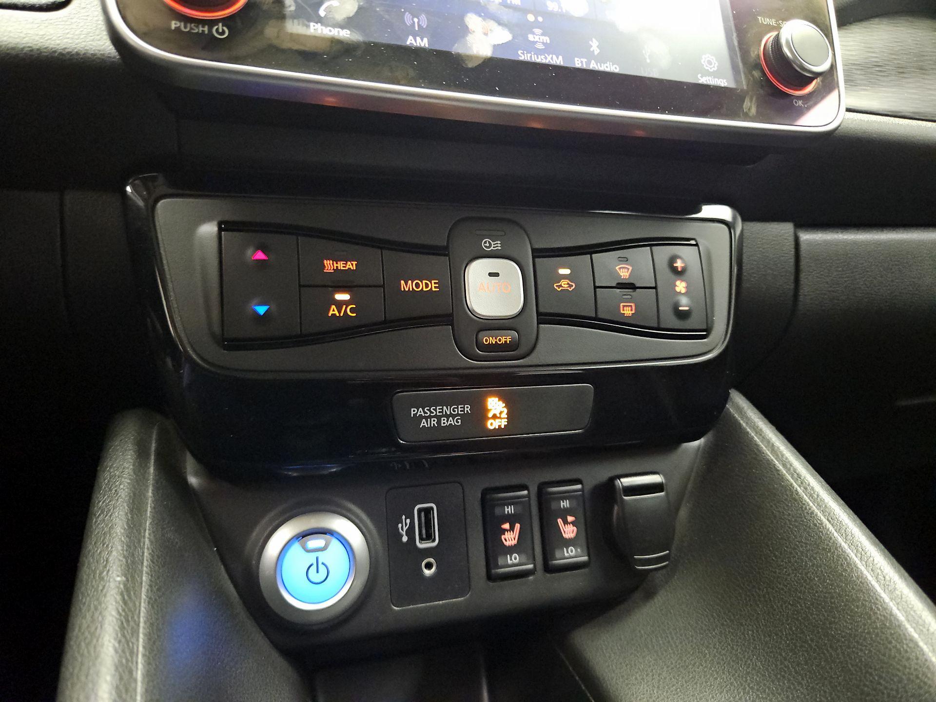 Thumbnail: 2019 Nissan Leaf - 16
