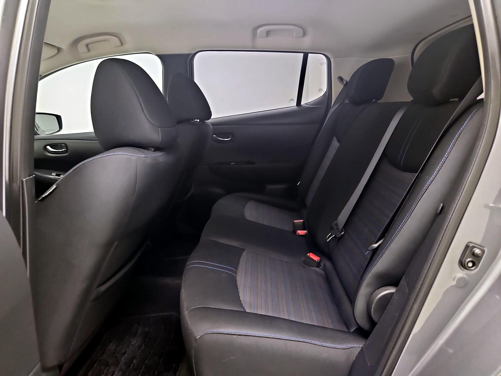 Thumbnail: 2019 Nissan Leaf - 18