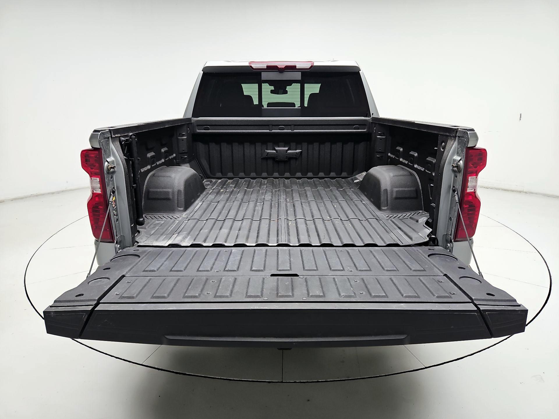 Thumbnail: 2024 Chevrolet Silverado 1500 - 18