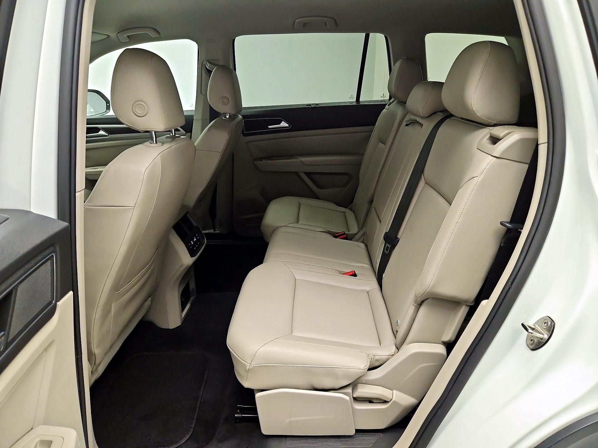 Thumbnail: 2018 Volkswagen Atlas - 17