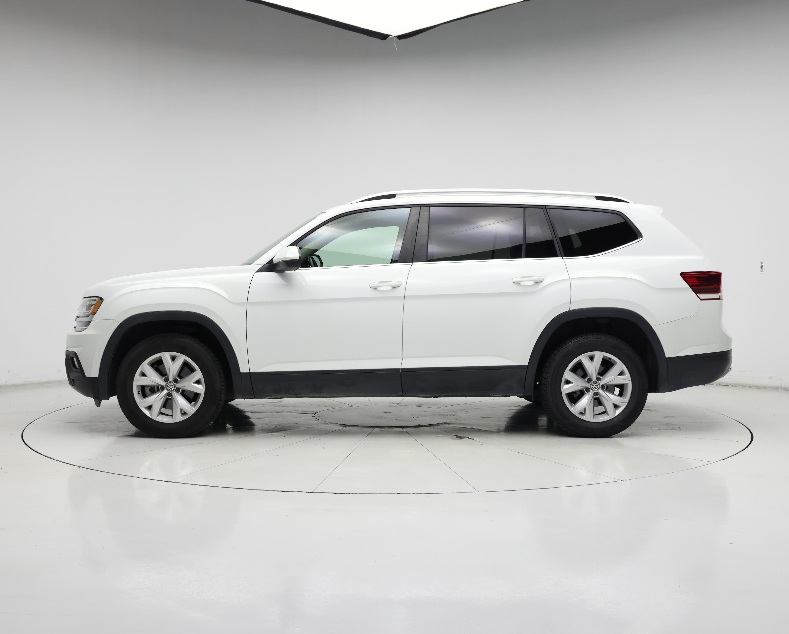 Thumbnail: 2018 Volkswagen Atlas - 3