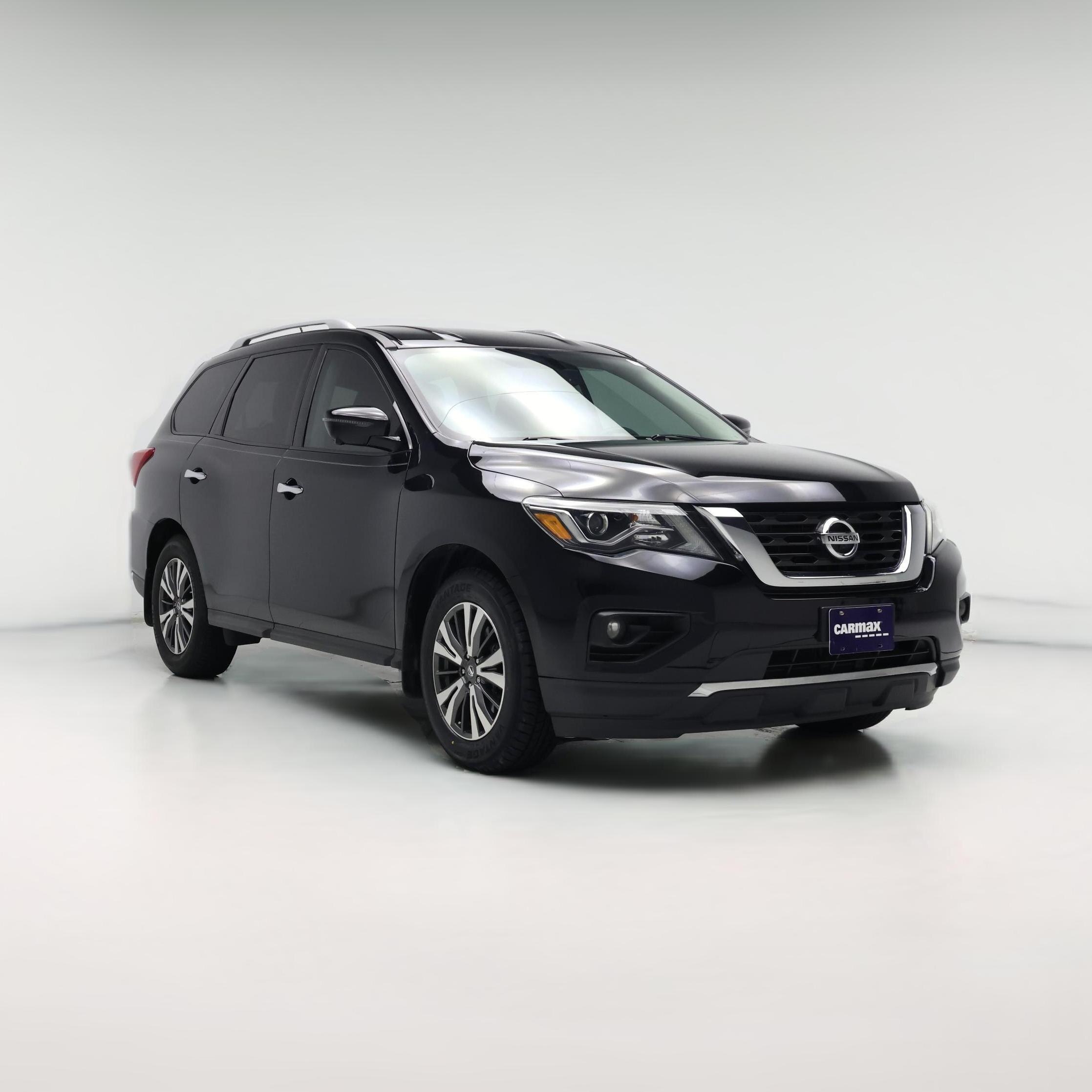 Thumbnail: 2017 Nissan Pathfinder - 1
