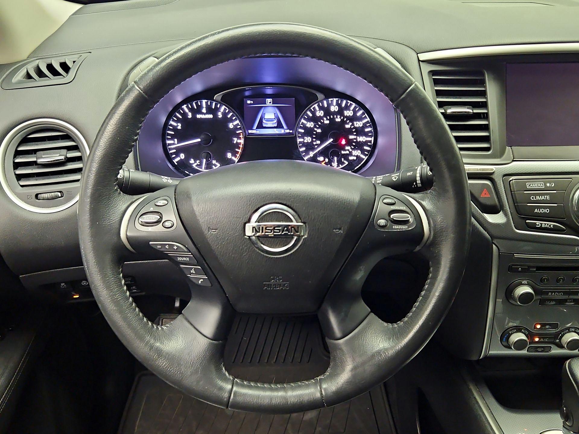Thumbnail: 2017 Nissan Pathfinder - 10