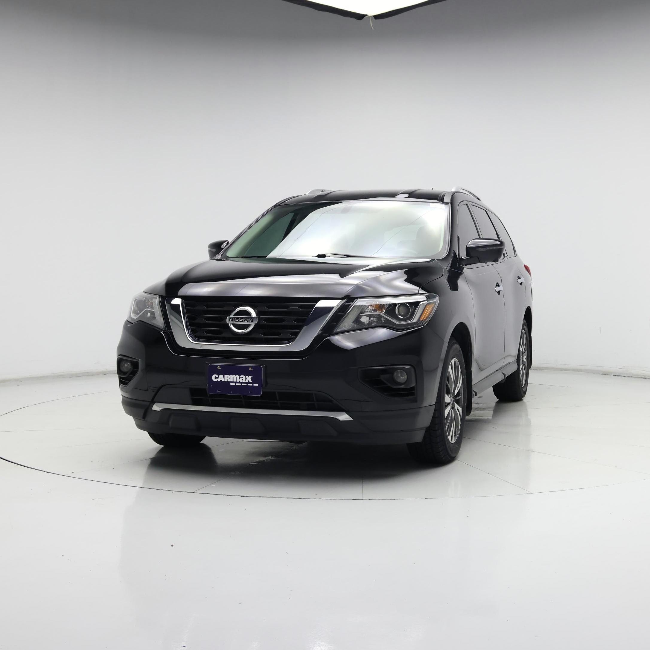 Thumbnail: 2017 Nissan Pathfinder - 3