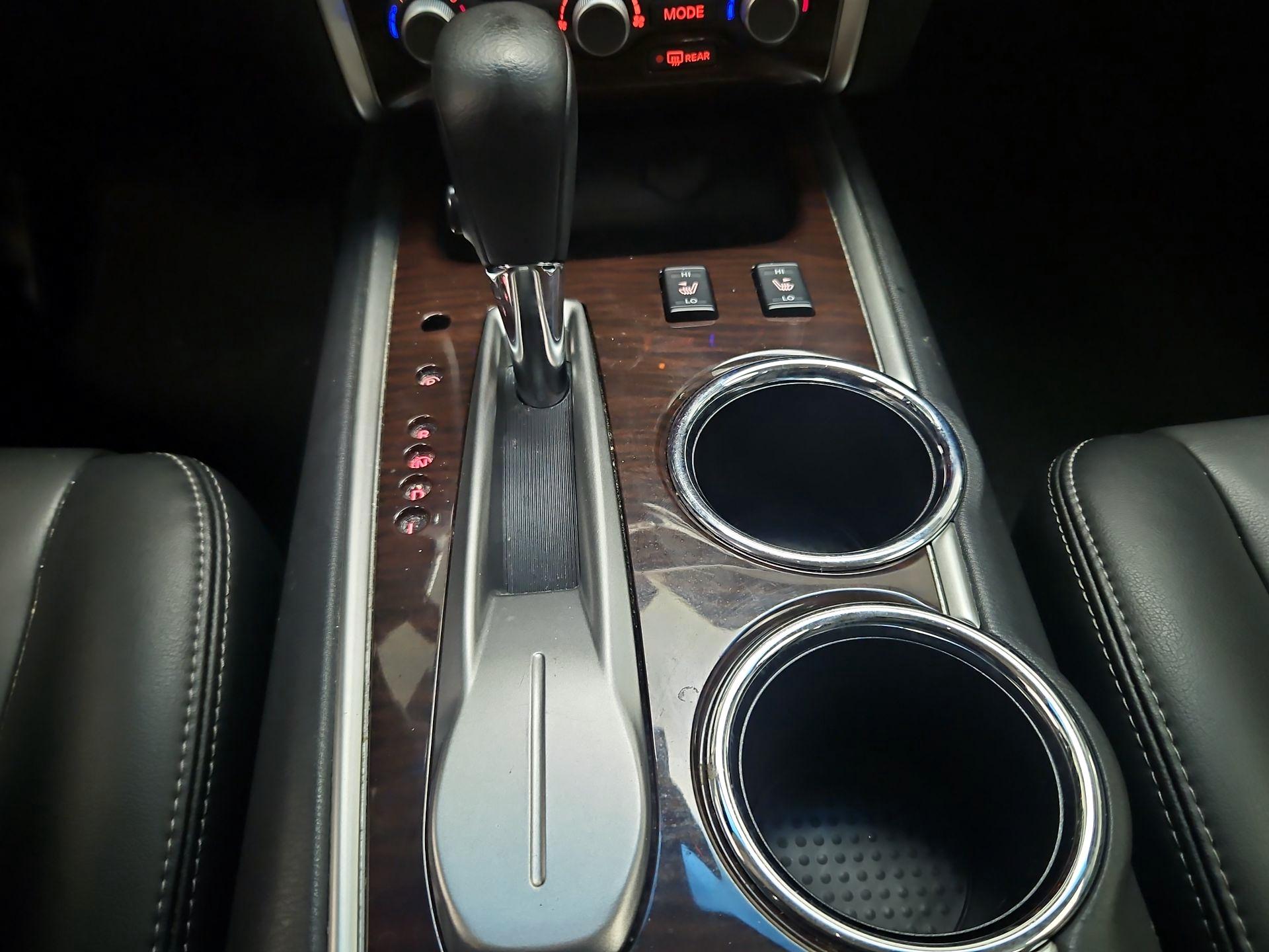 Thumbnail: 2015 Nissan Pathfinder - 17