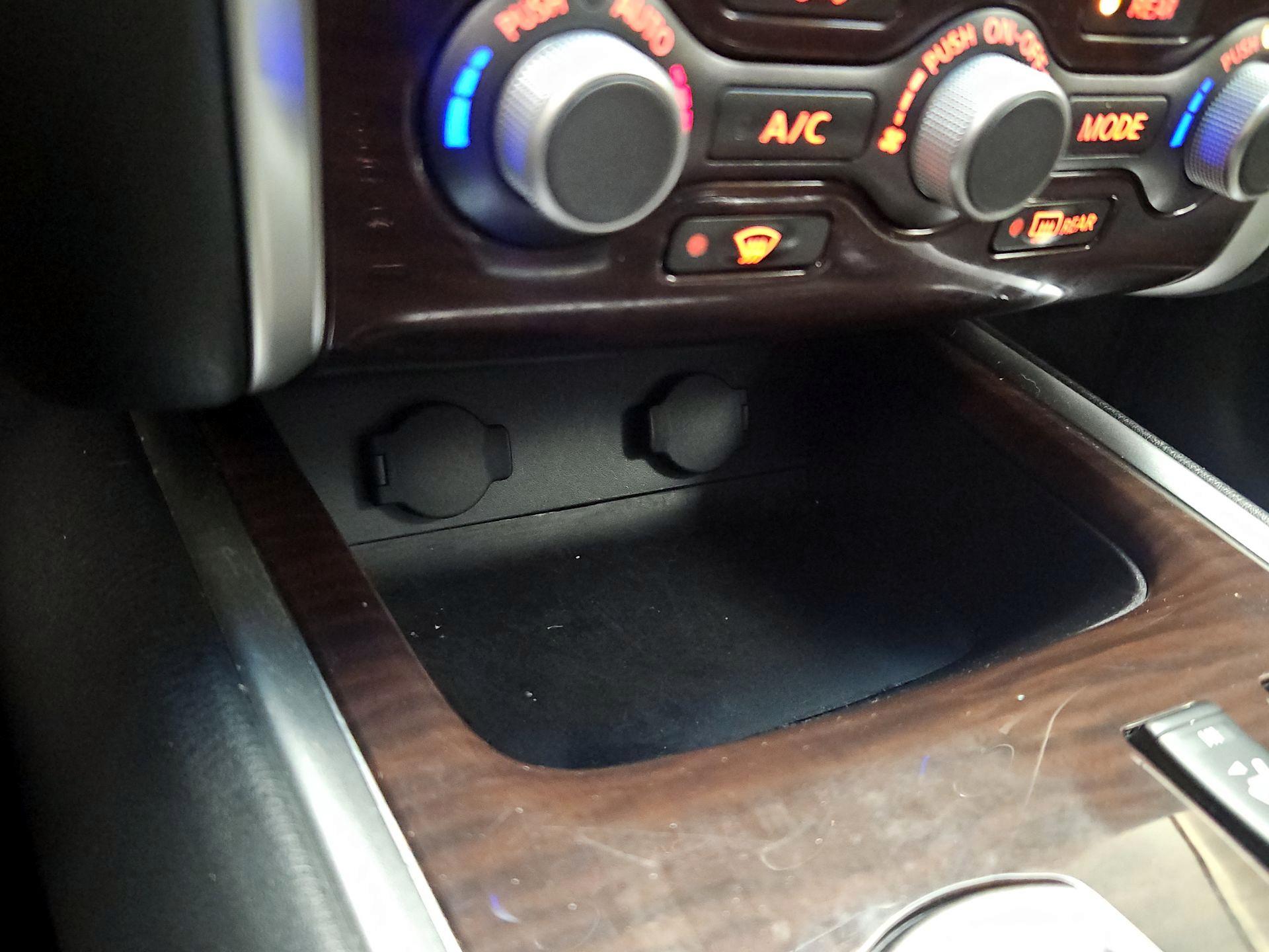 Thumbnail: 2015 Nissan Pathfinder - 18