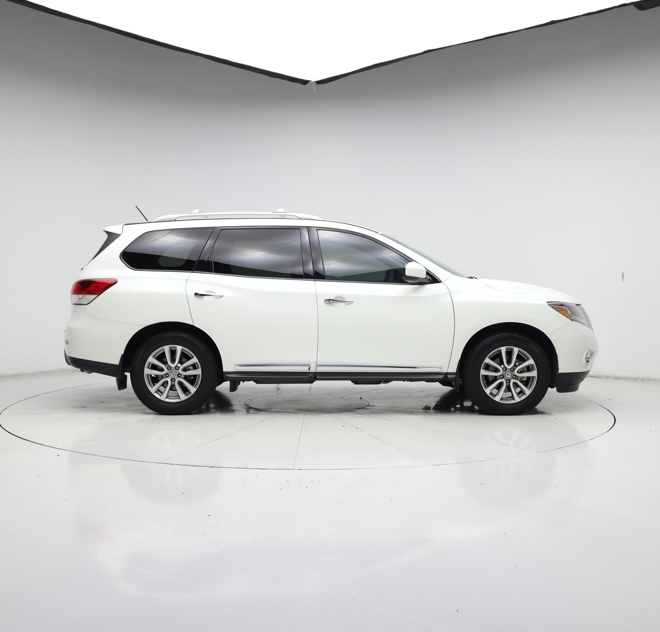 Thumbnail: 2015 Nissan Pathfinder - 7