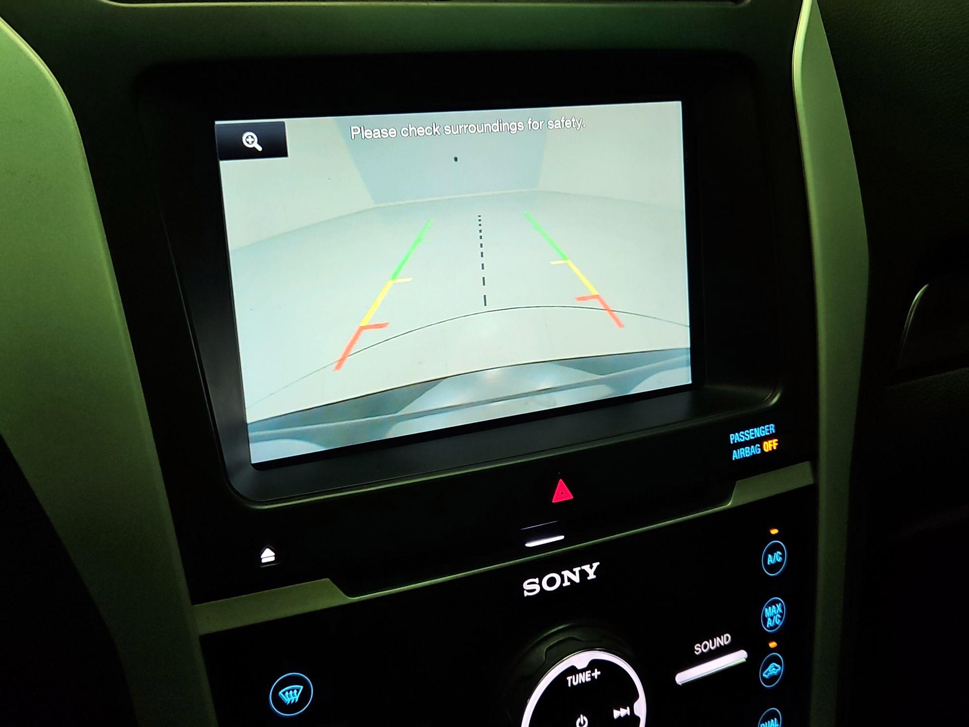 Thumbnail: 2014 Ford Explorer - 15