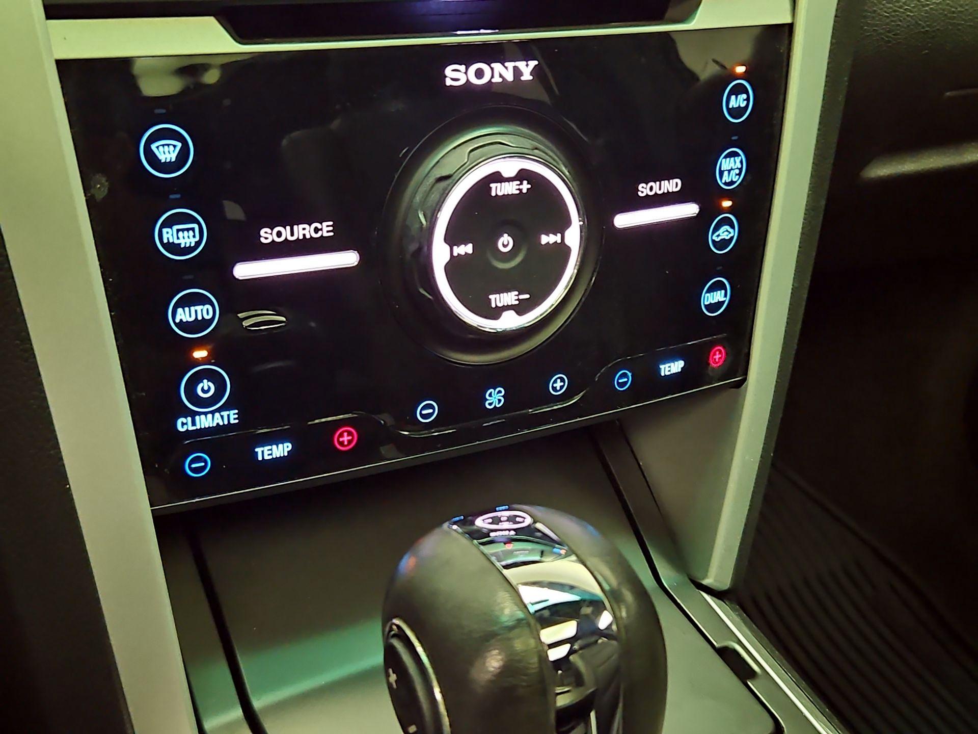 Thumbnail: 2014 Ford Explorer - 17
