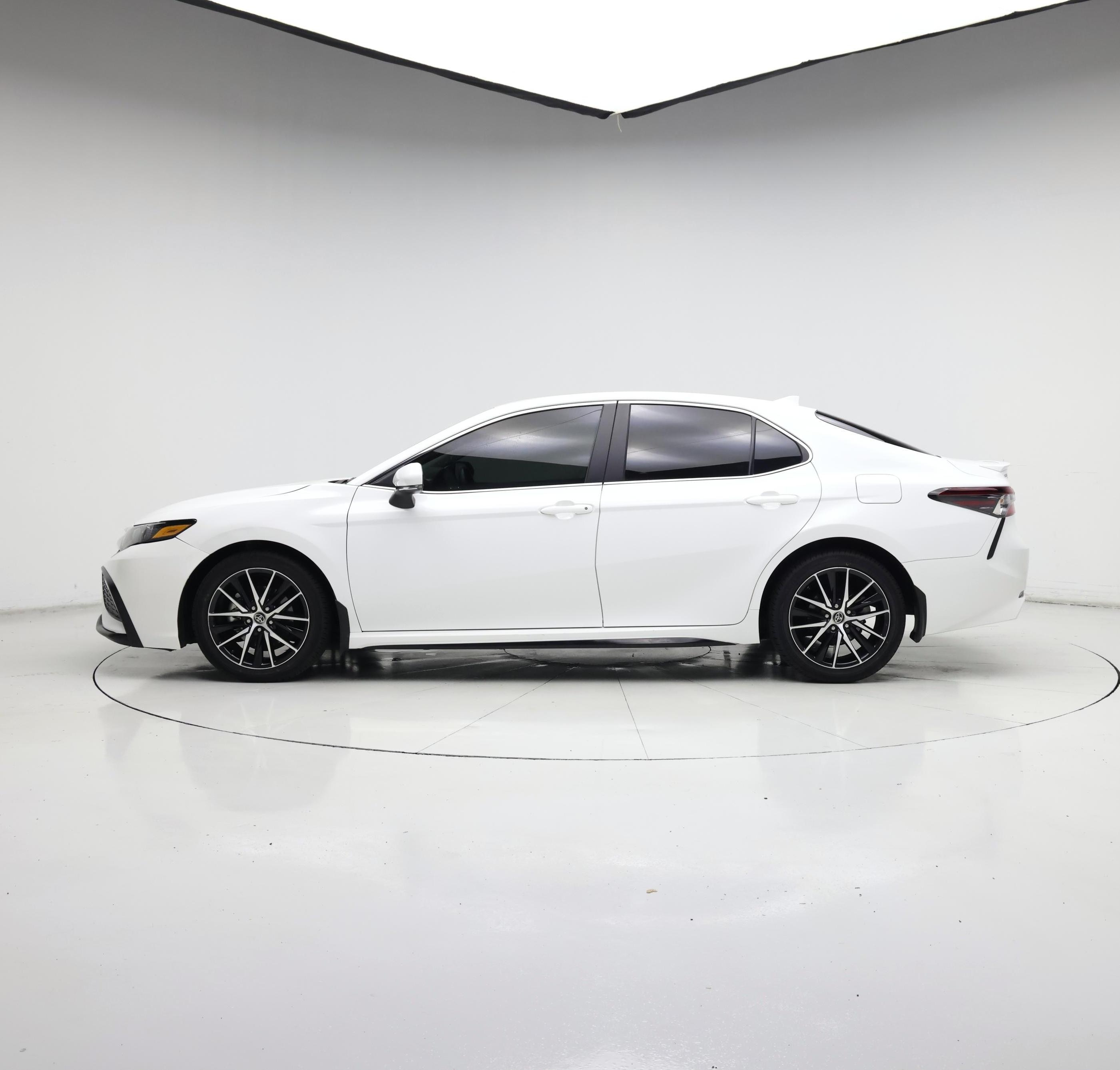 Thumbnail: 2023 Toyota Camry - 3