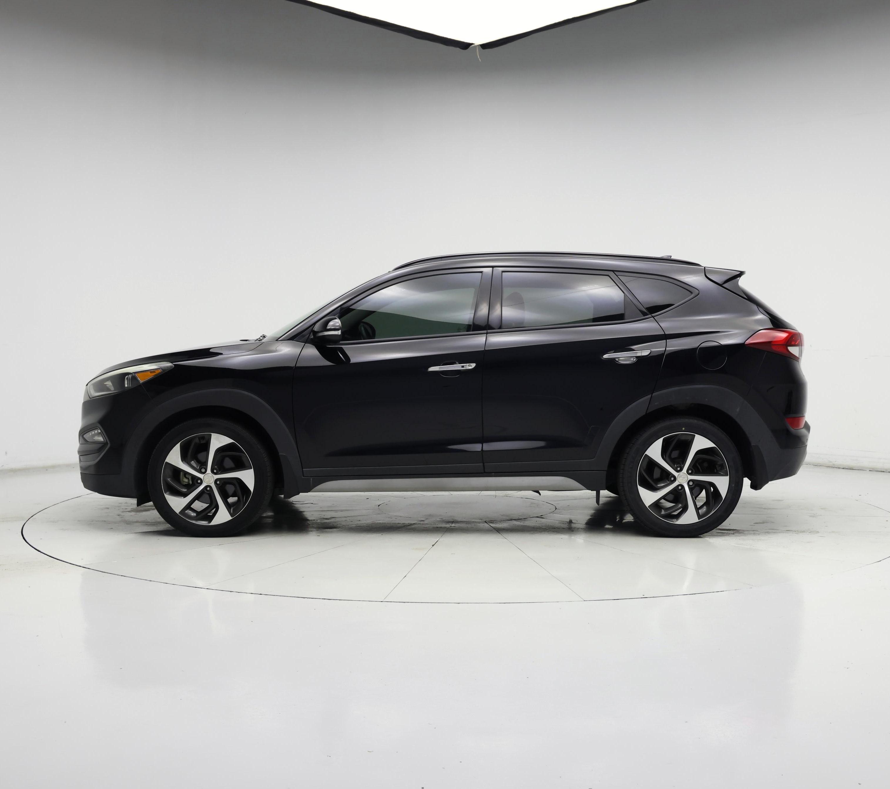Thumbnail: 2018 Hyundai Tucson - 3