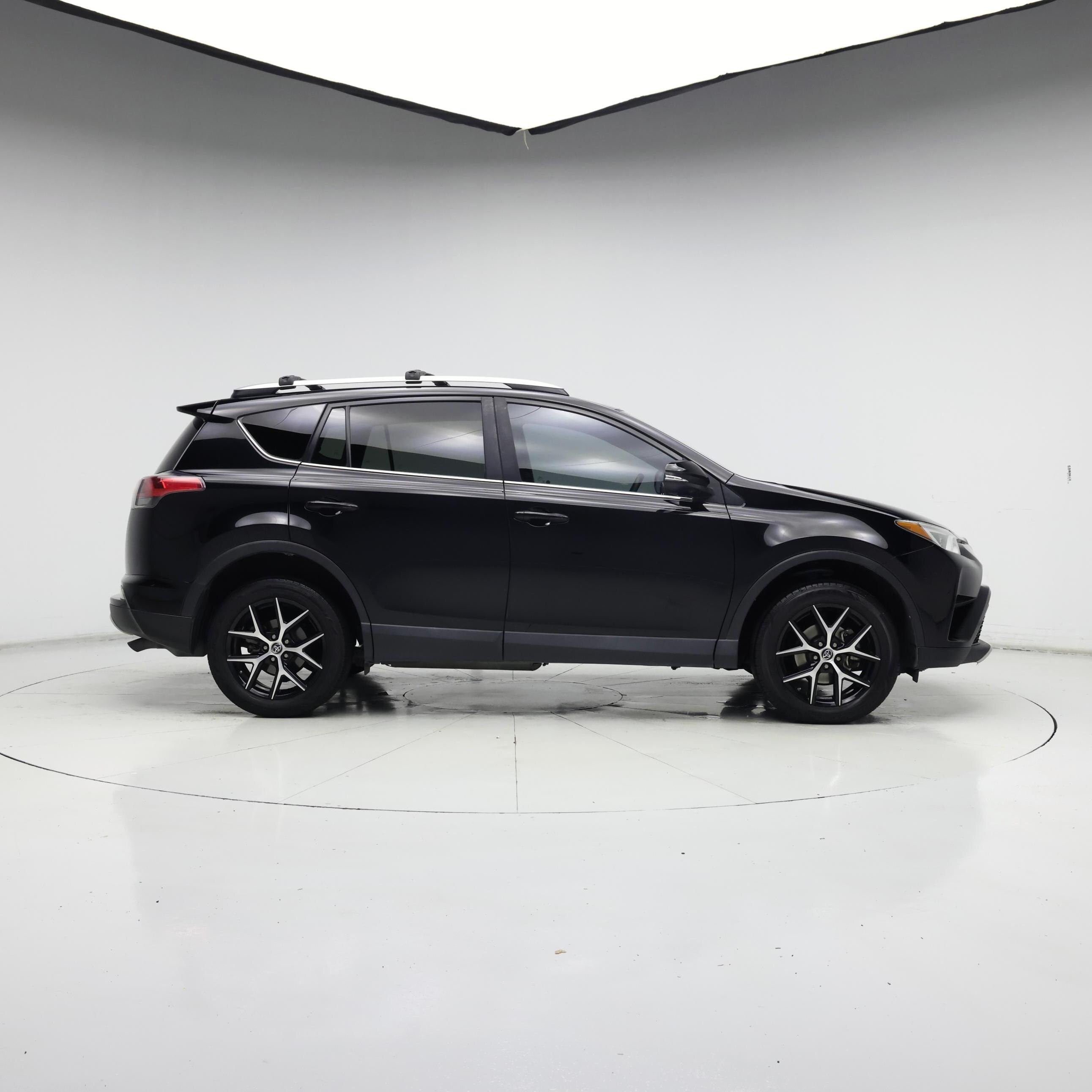 Thumbnail: 2016 Toyota RAV4 - 7