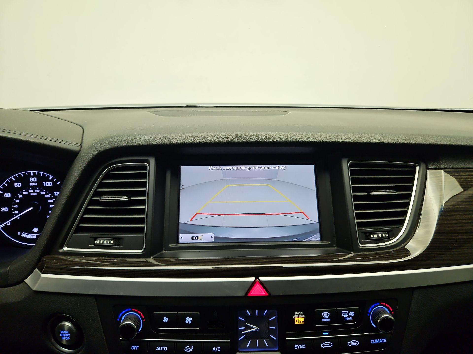 Thumbnail: 2015 Hyundai Genesis - 13