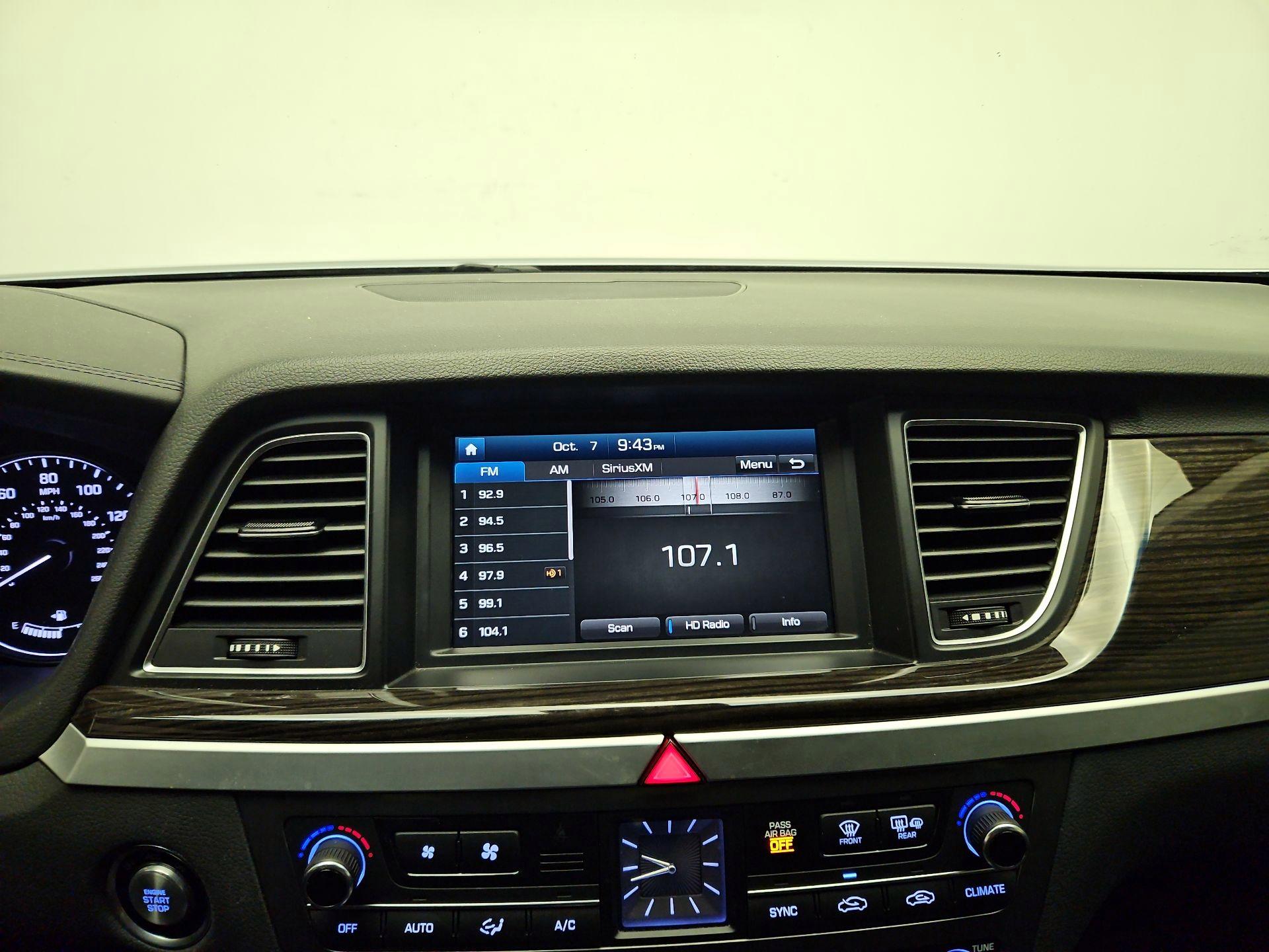 Thumbnail: 2015 Hyundai Genesis - 14